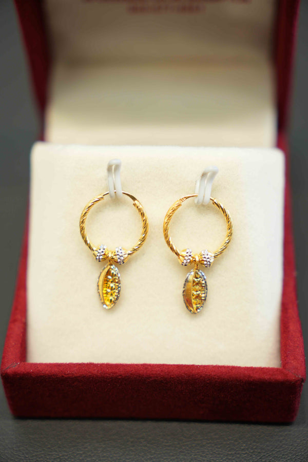 22K Gold Ladies Hanging Earrings