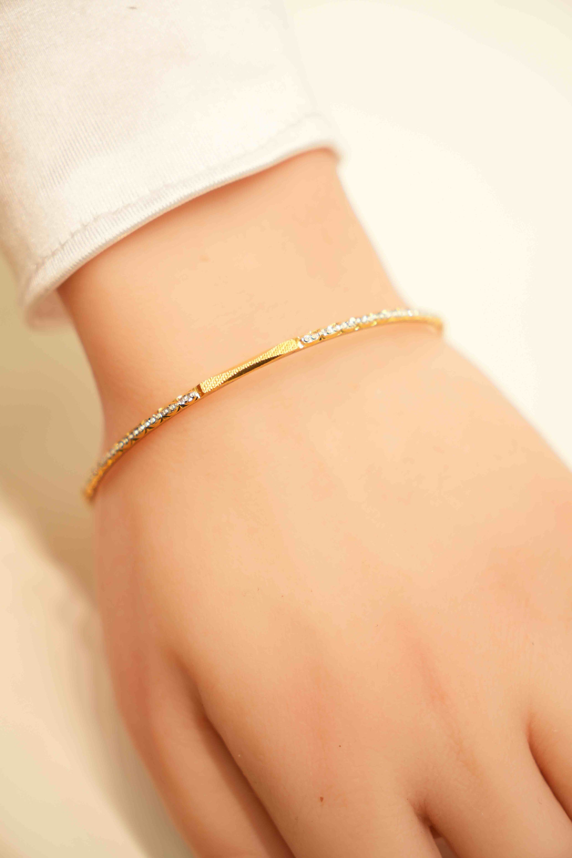 22k Gold Ladies Bangles Set