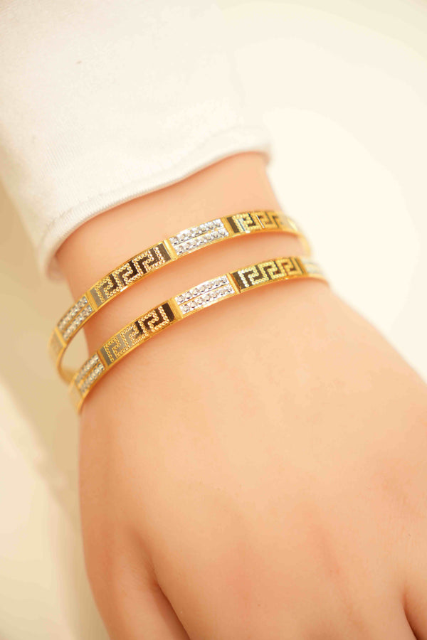 22K Gold Pair of Modern Two-Tone Ladies Bangles
