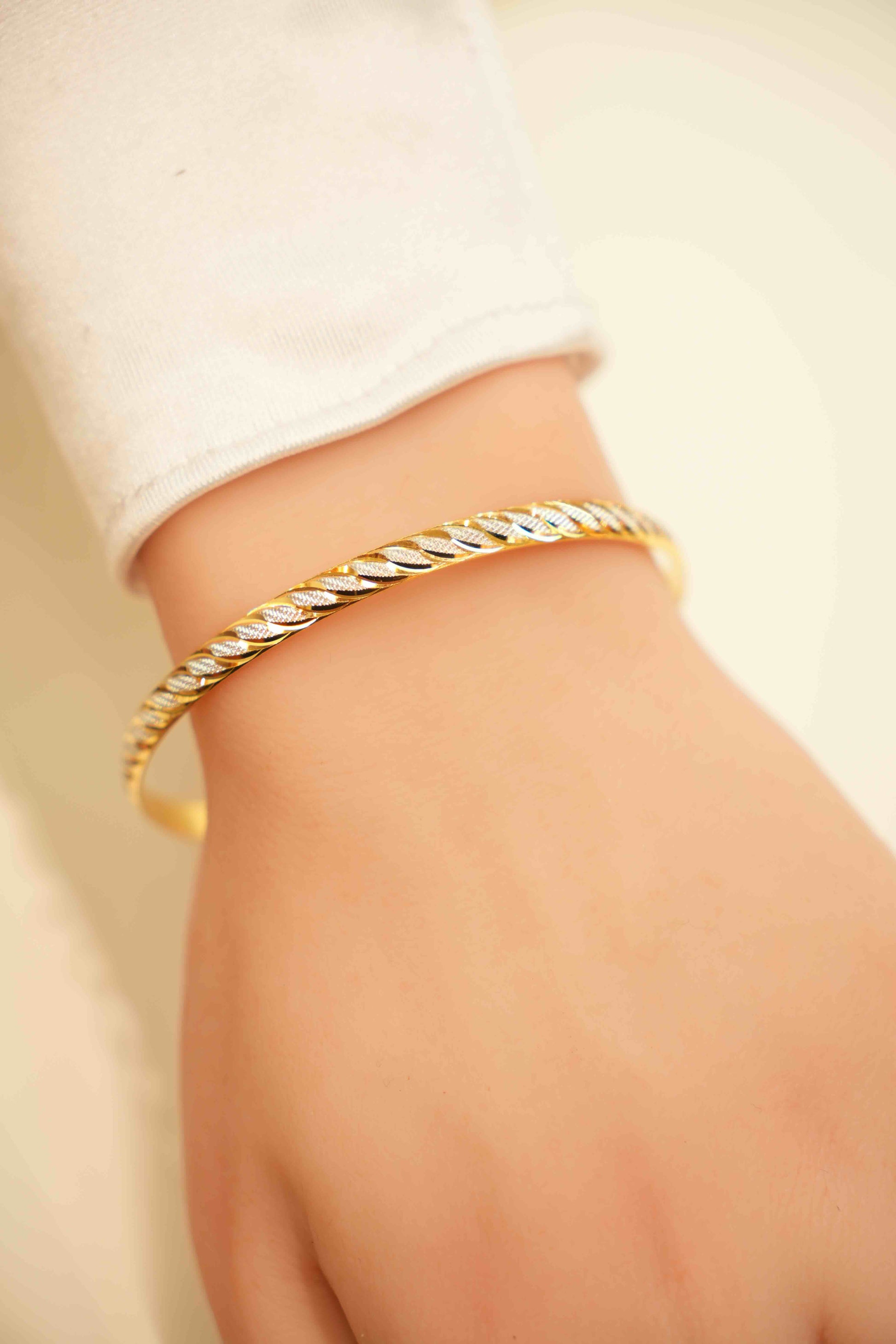 22k Gold Ladies Bangles
