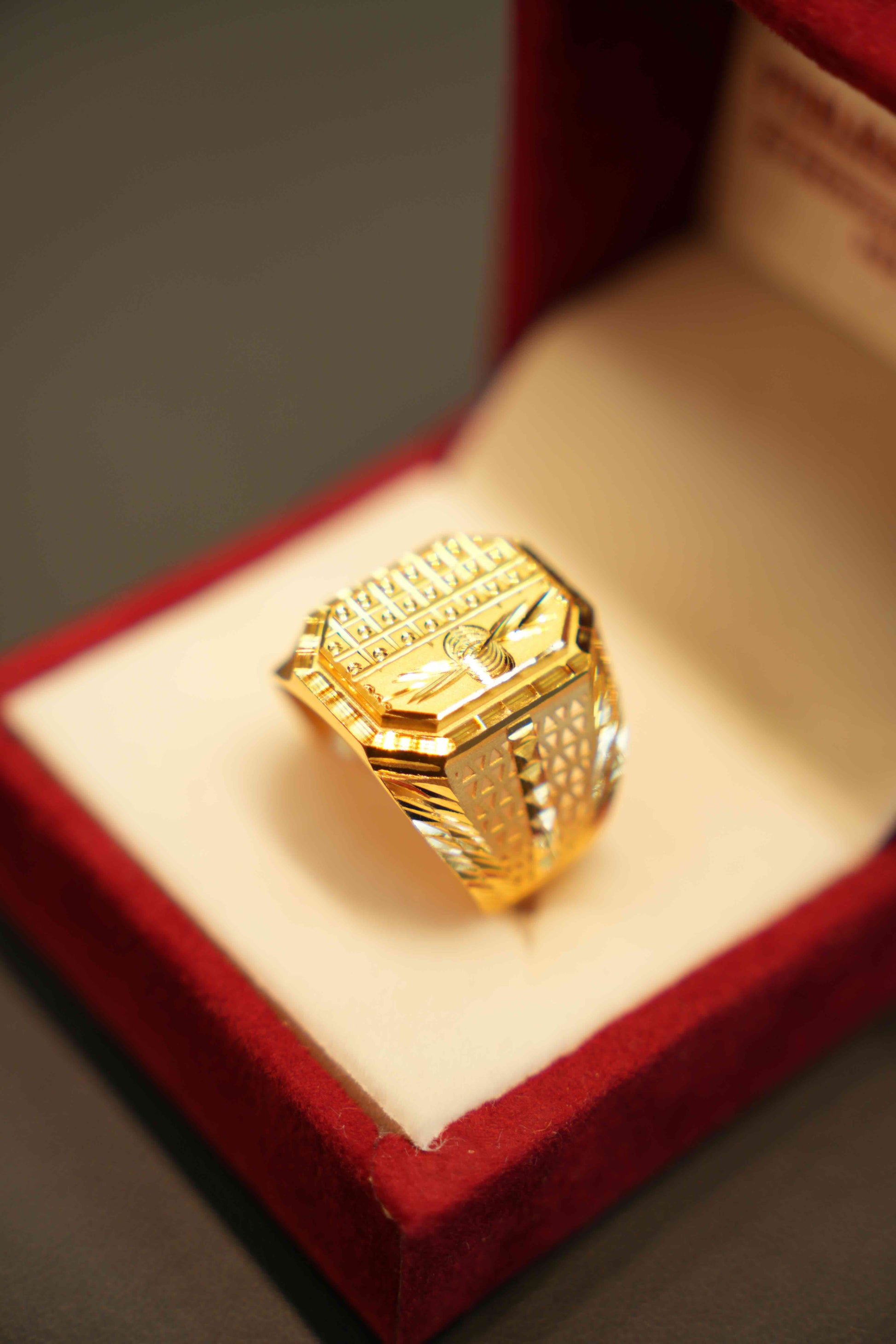 22K Gold Designer Men's Ring
