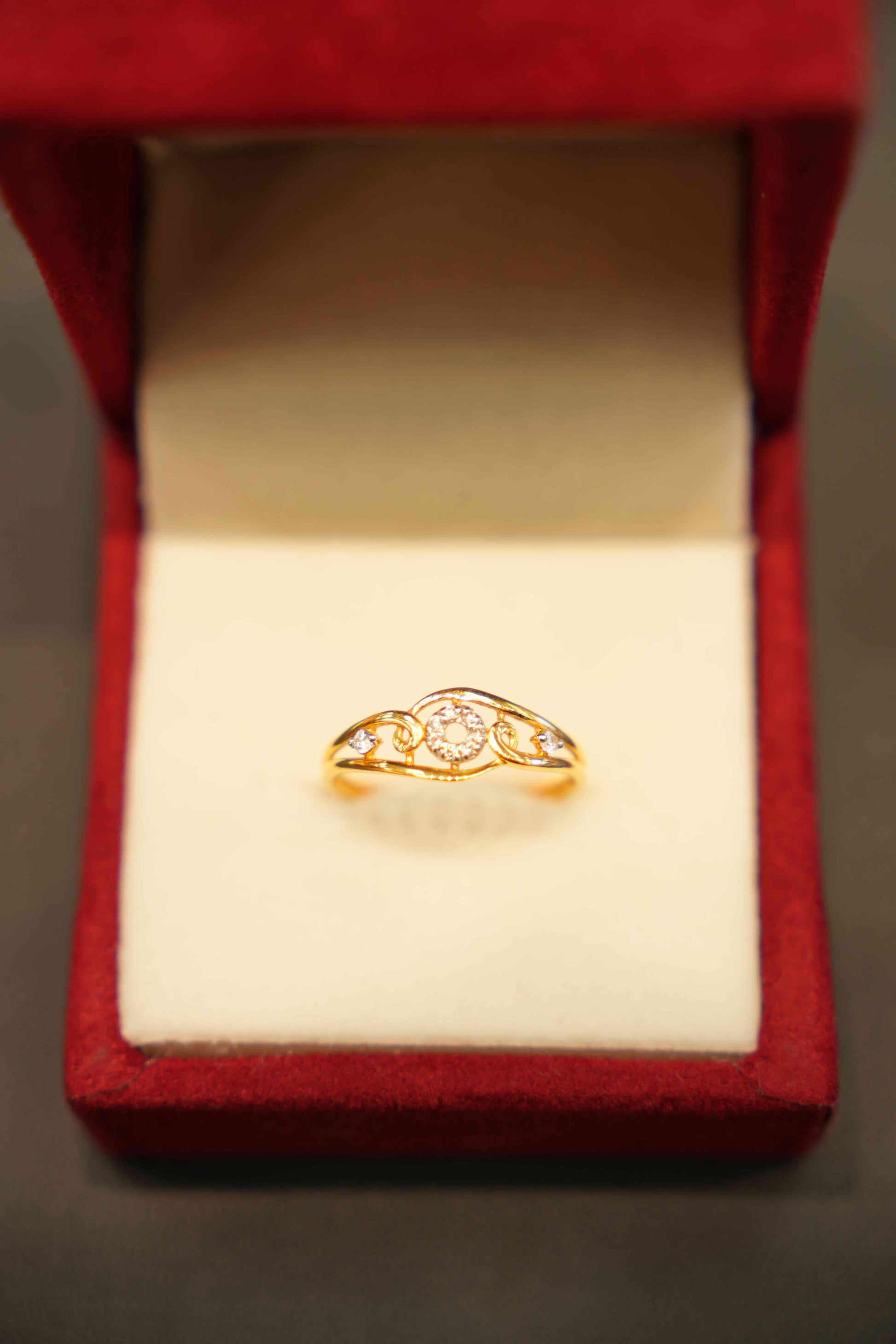 22K Gold Designer Ladies Ring