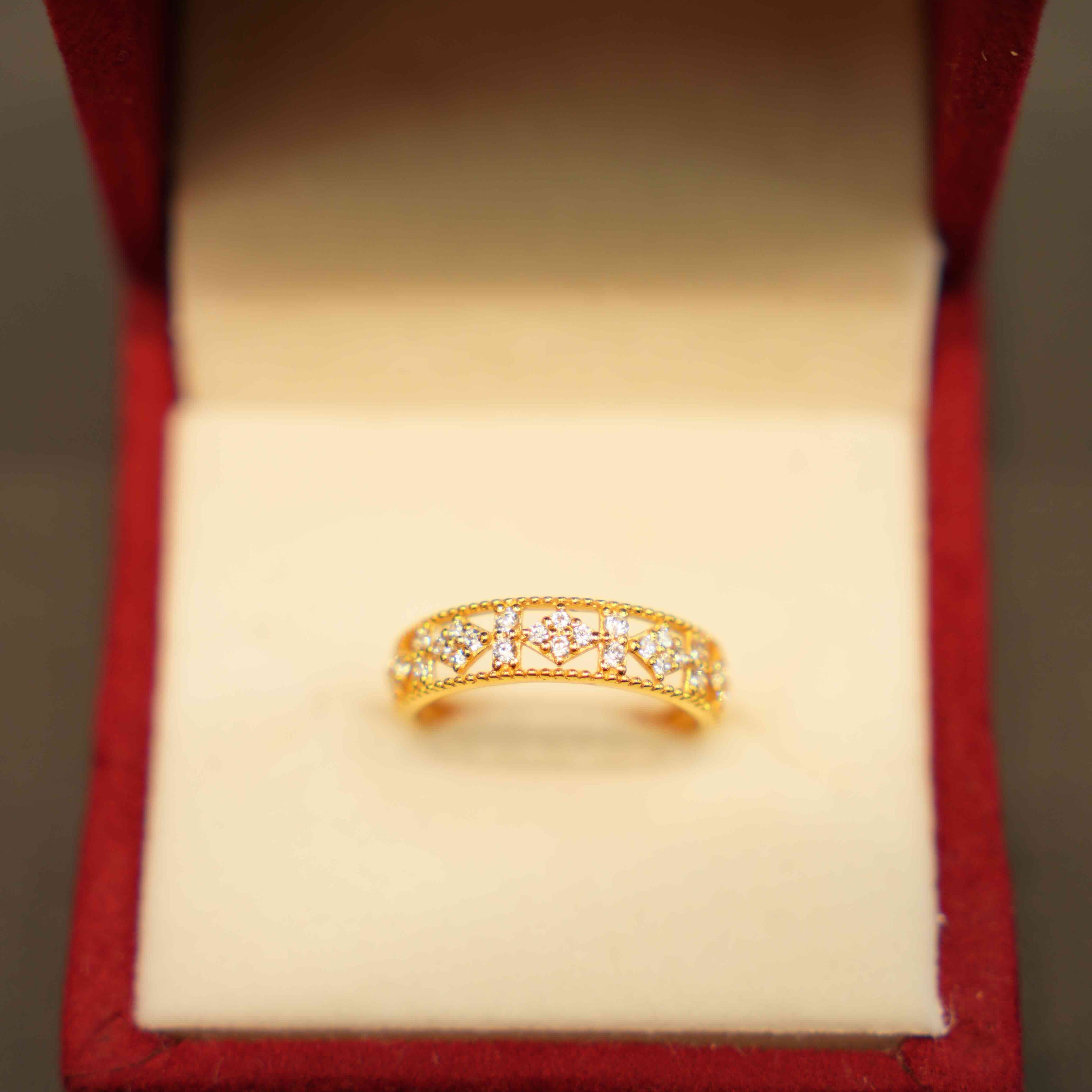 22K Gold Designer Ladies Ring