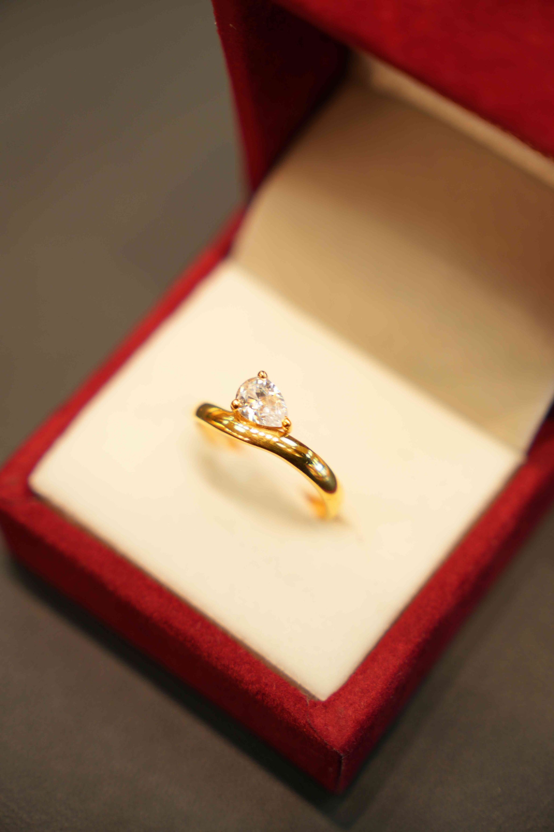 22K Gold Designer Ladies Ring