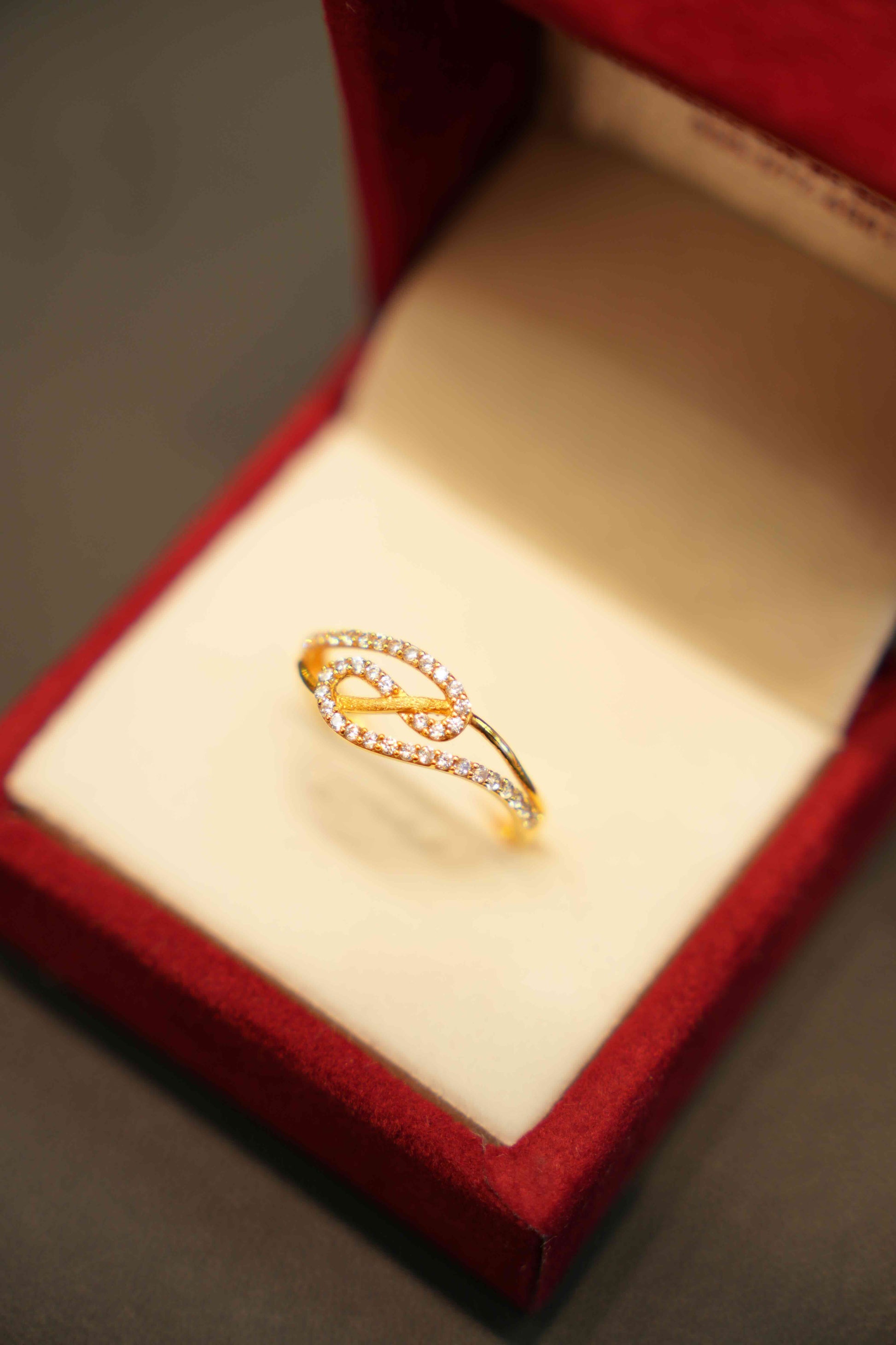 22K Gold Designer Ladies Ring