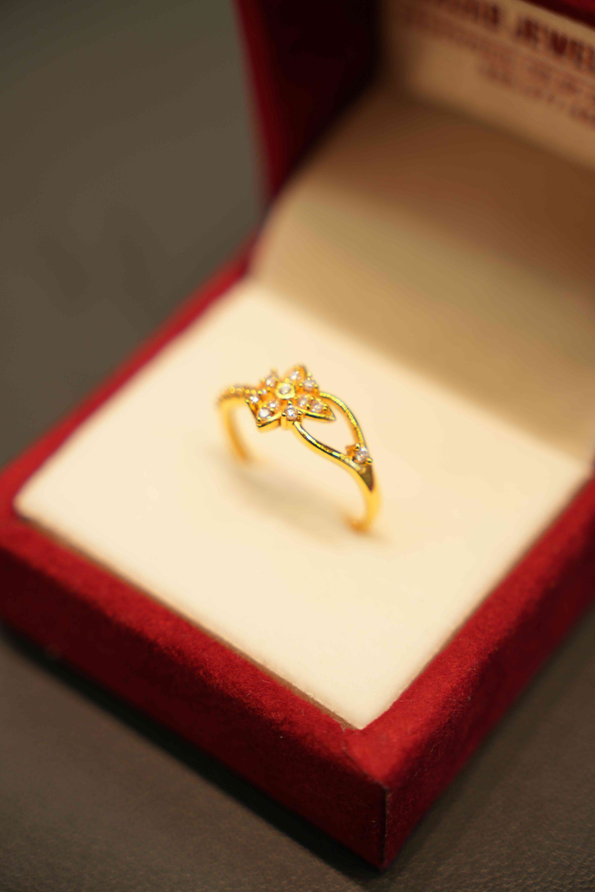 22K Gold Designer Ladies Ring