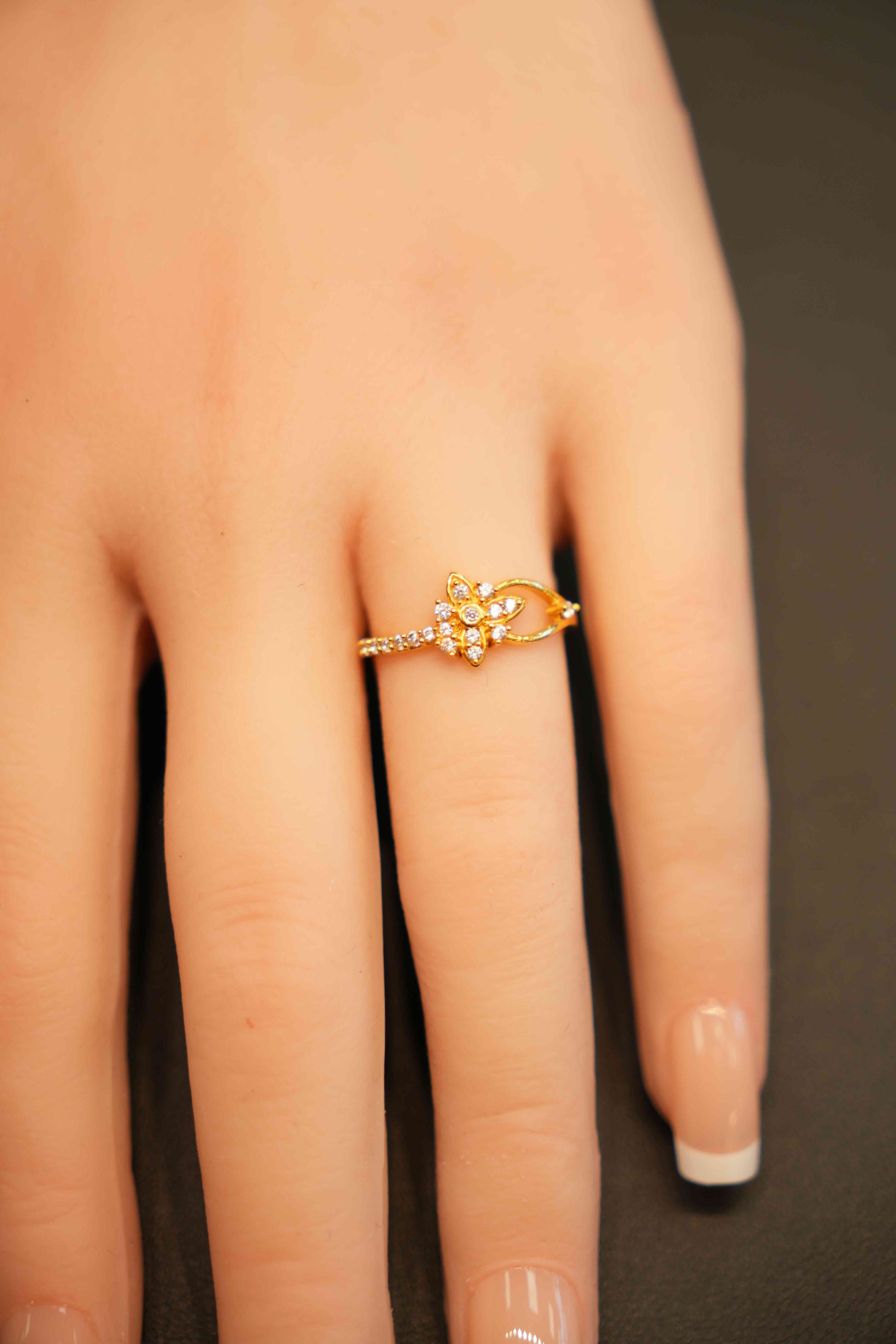 22K Gold Designer Ladies Ring