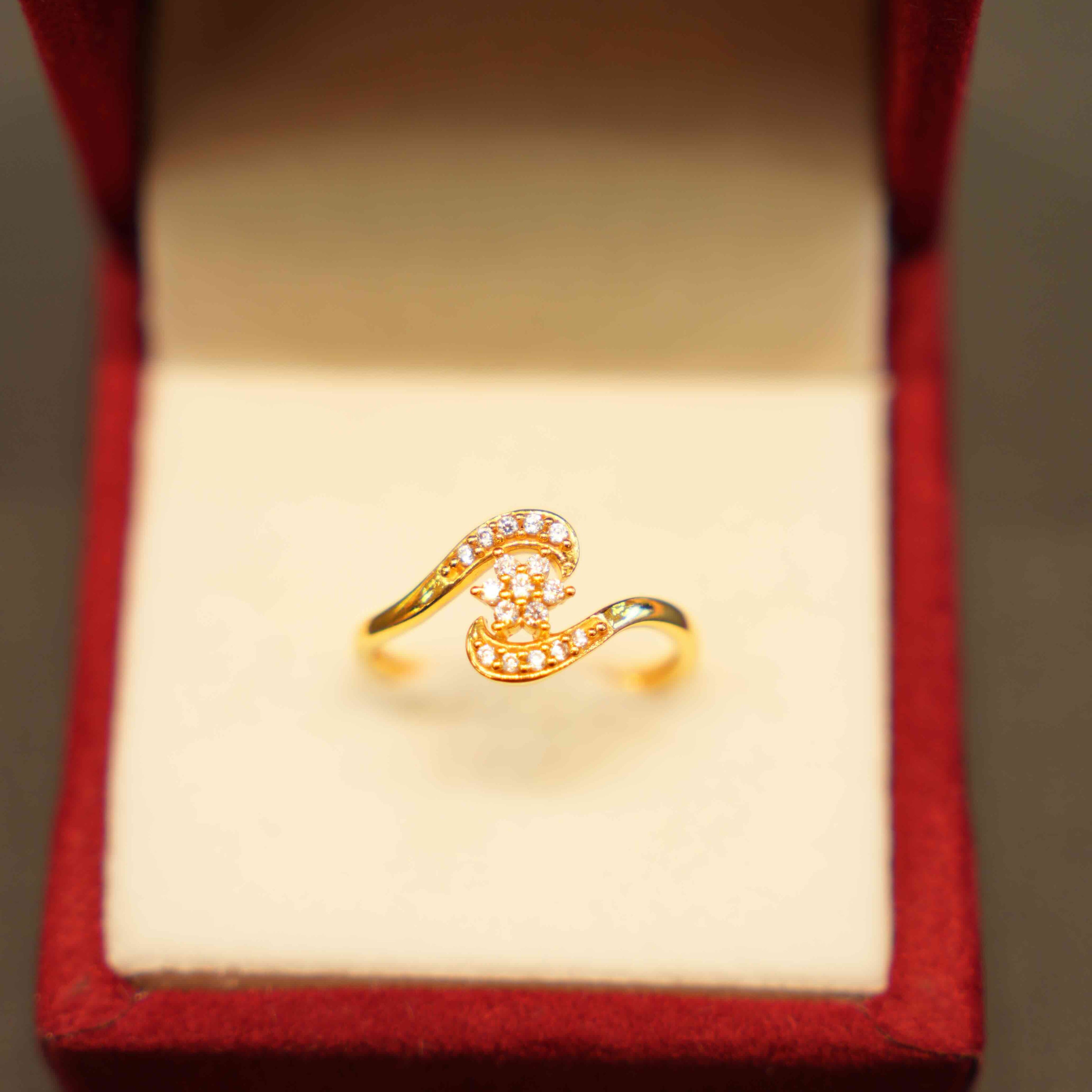 22K Gold Designer Ladies Ring