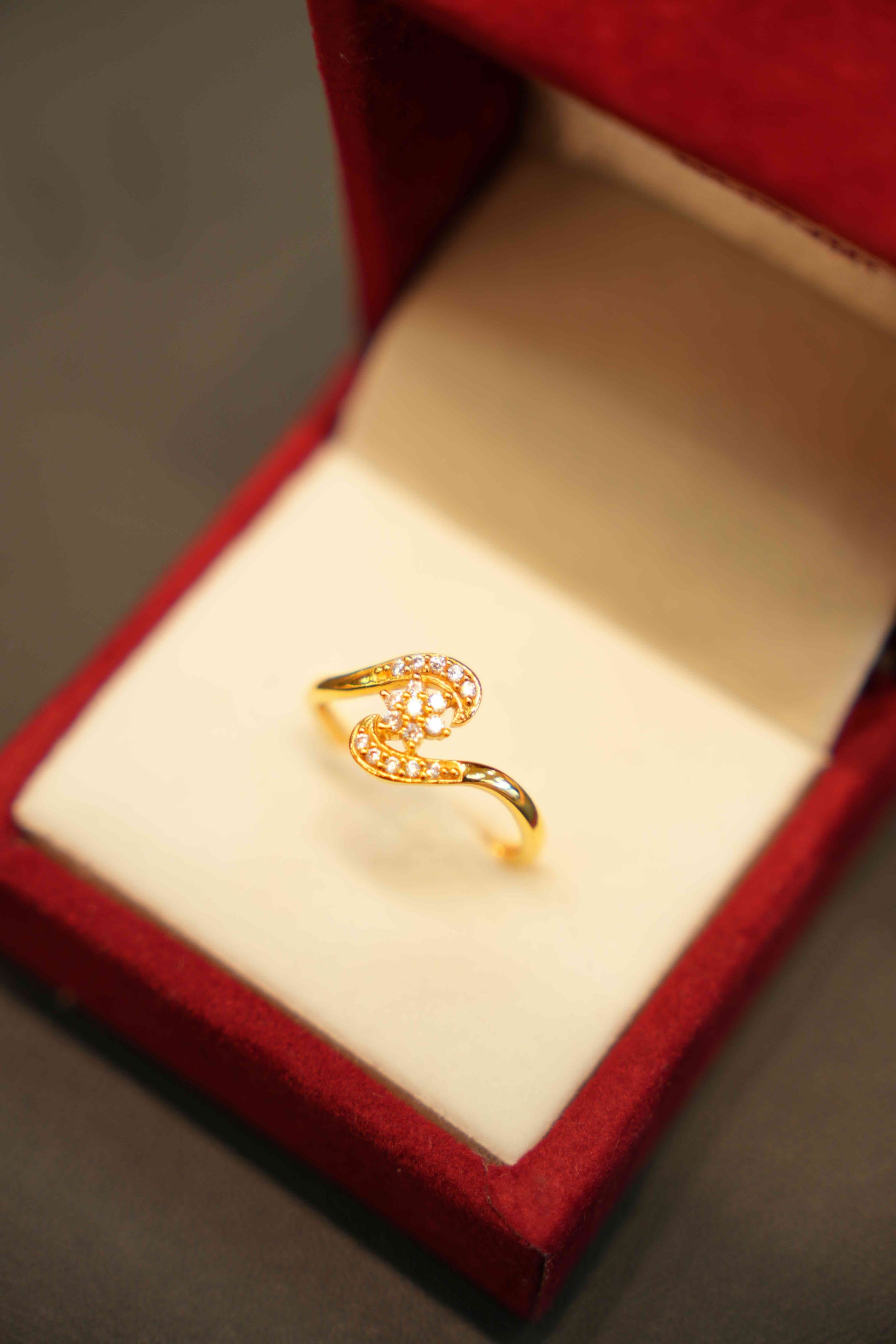 22K Gold Designer Ladies Ring