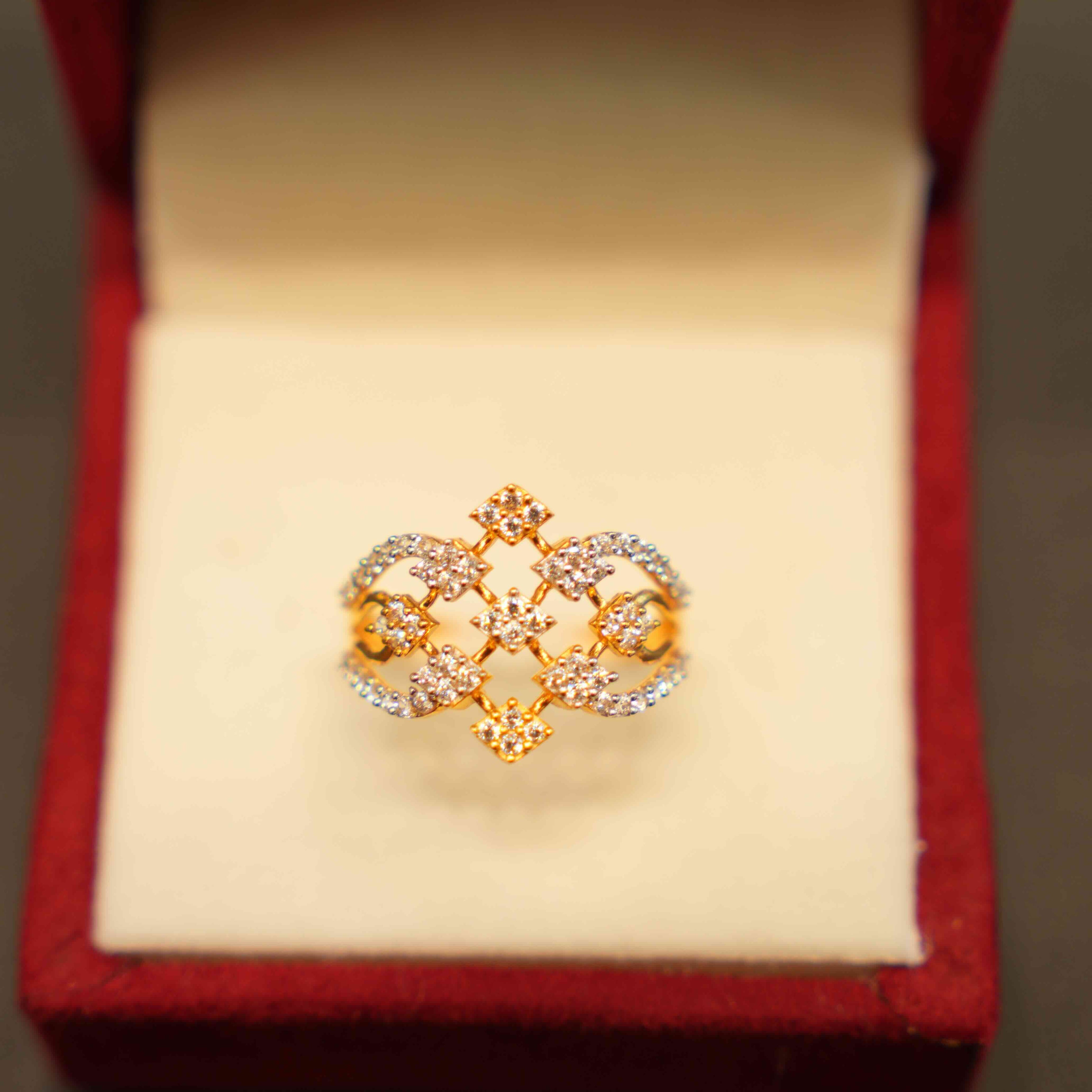 22K Gold Designer Ladies Ring