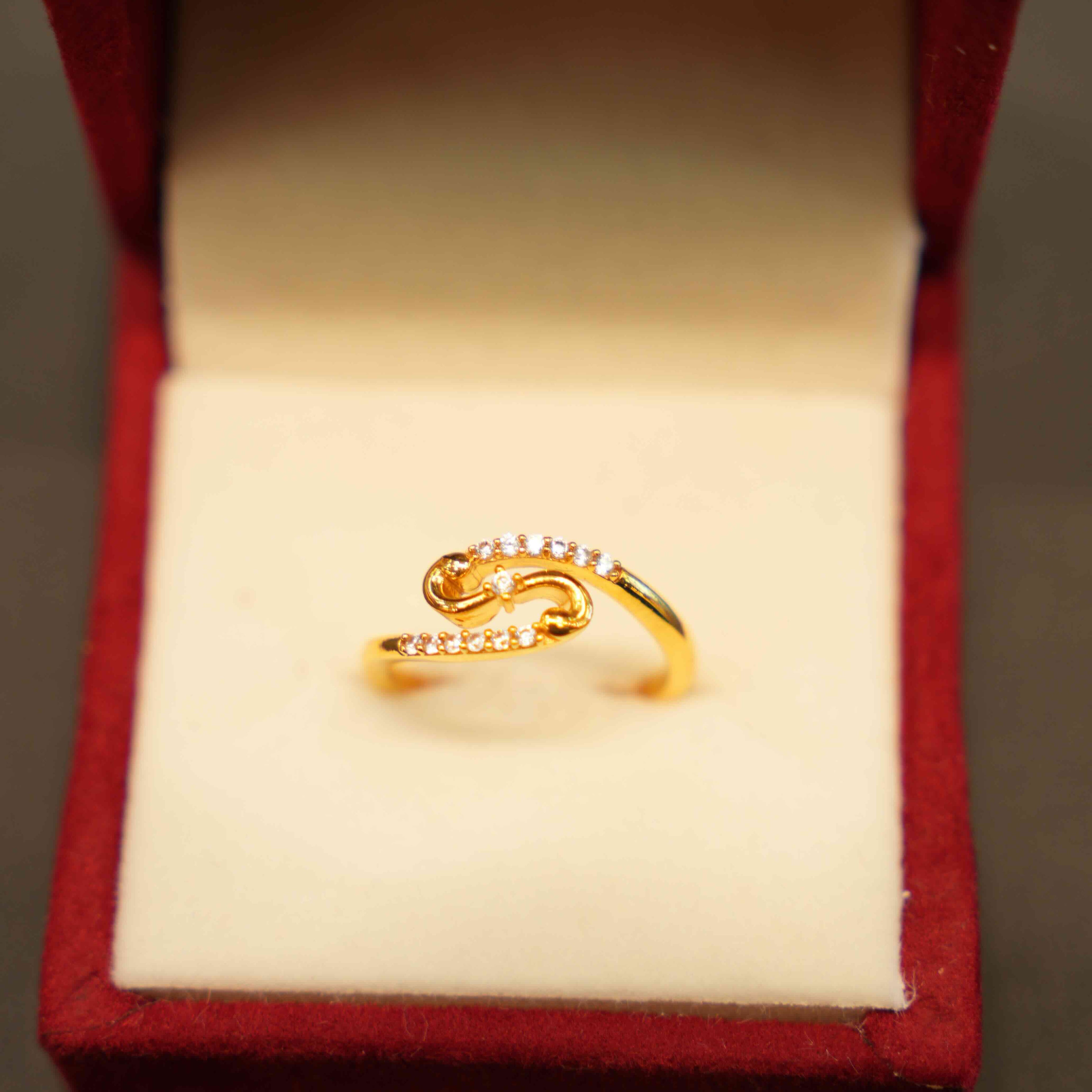 22K Gold Designer Ladies Ring