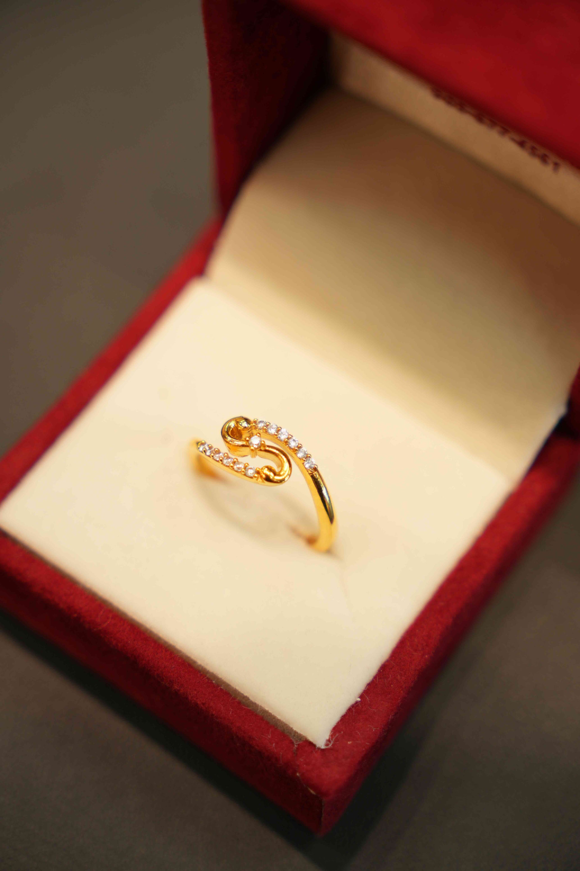 22K Gold Designer Ladies Ring
