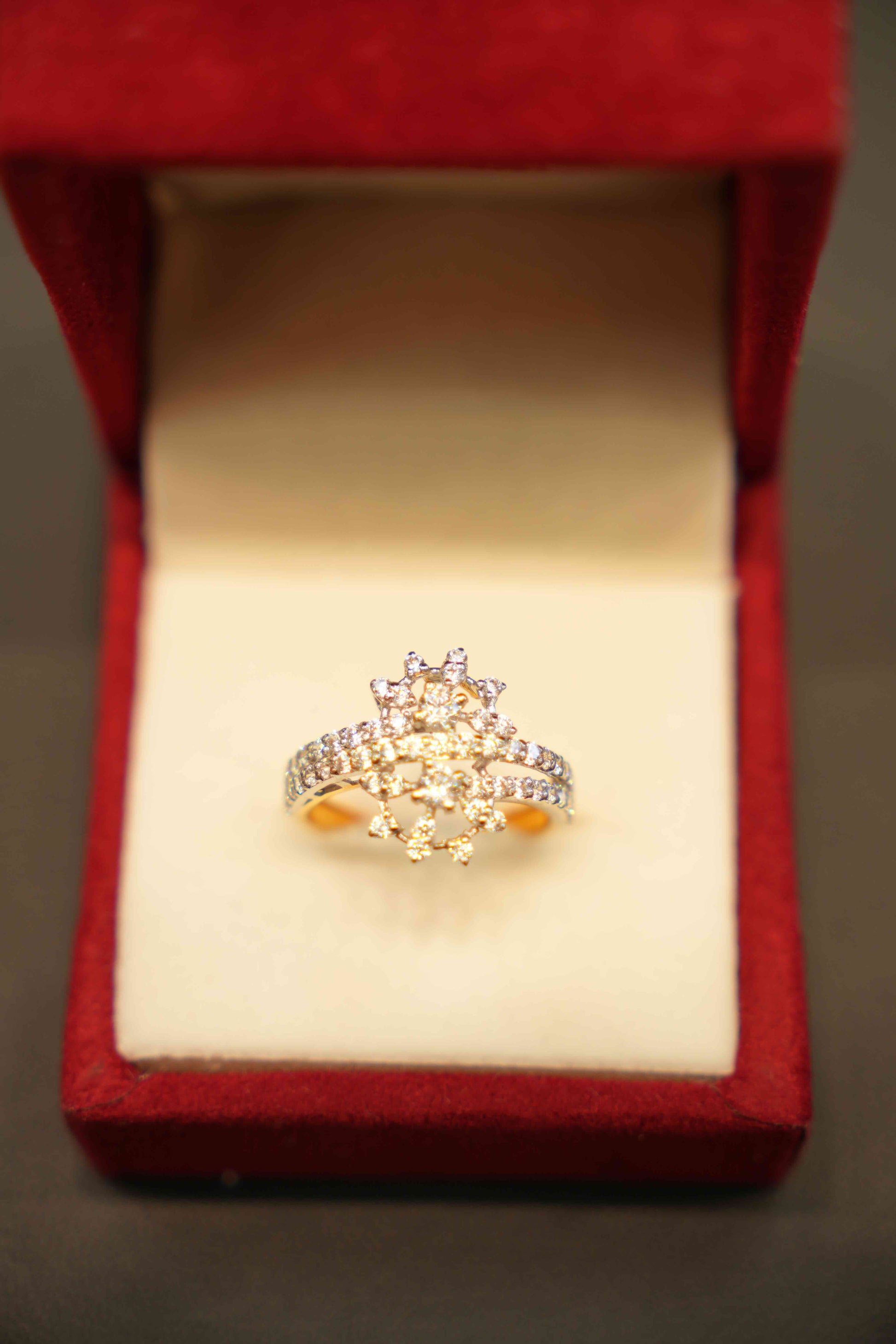 22K Gold Designer Ladies Ring