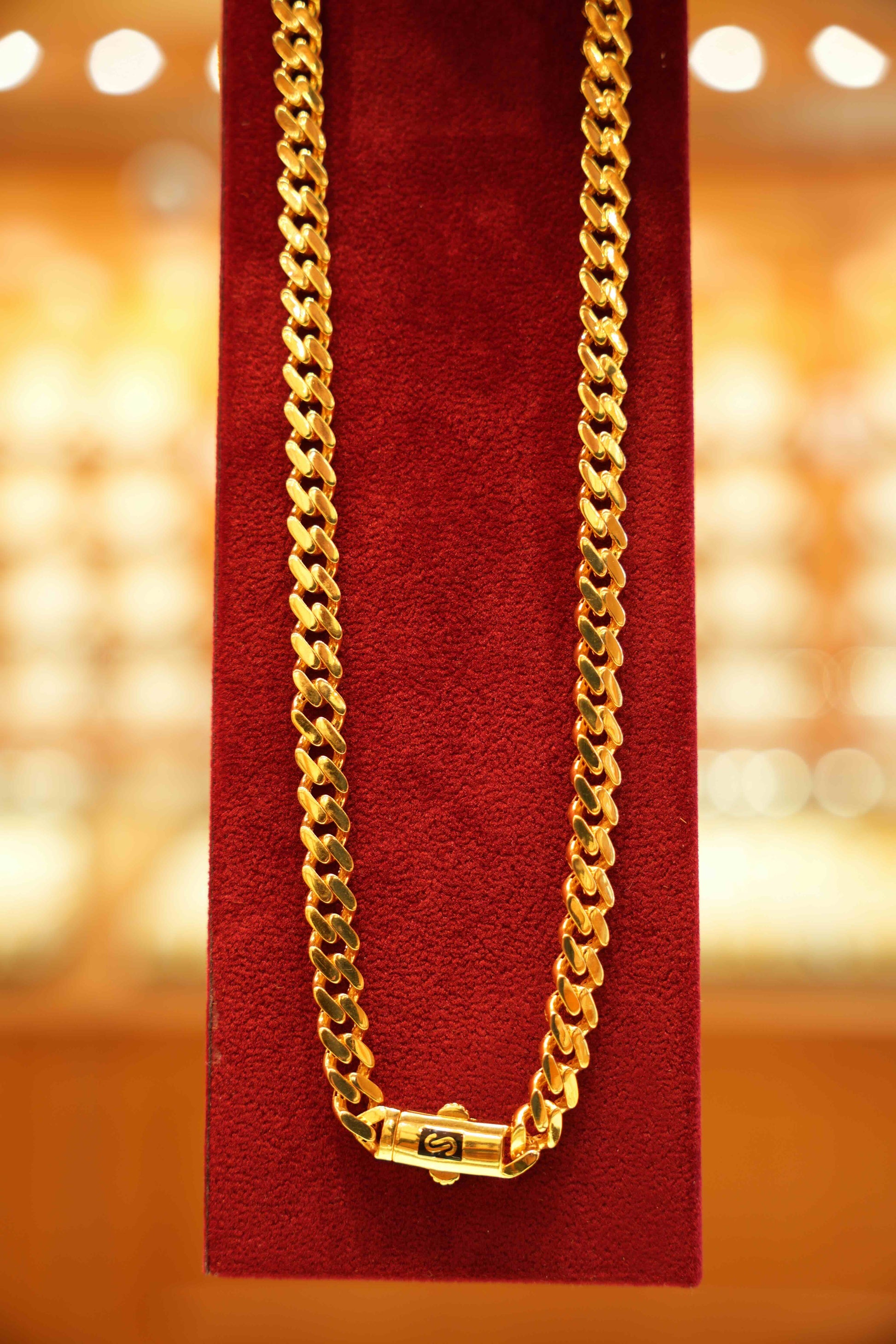 22K Gold Designer Men's Chain (22 Inches)