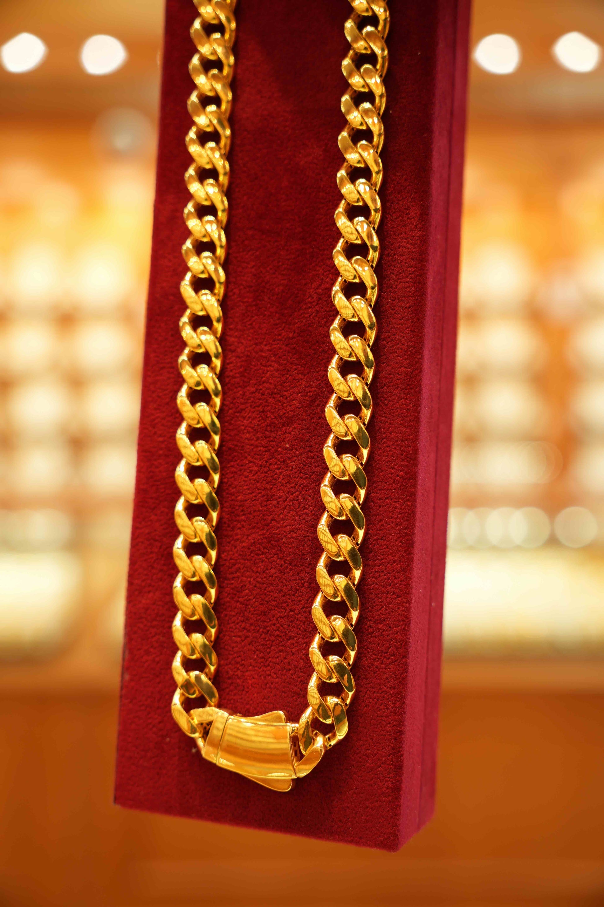 22K Gold Designer Men's Chain (20 Inches)