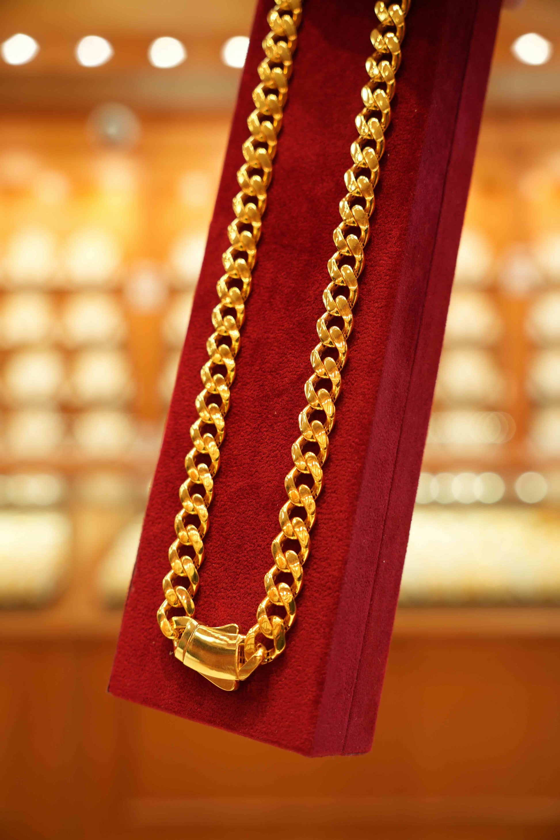 22K Gold Designer Men's Chain (20 Inches)