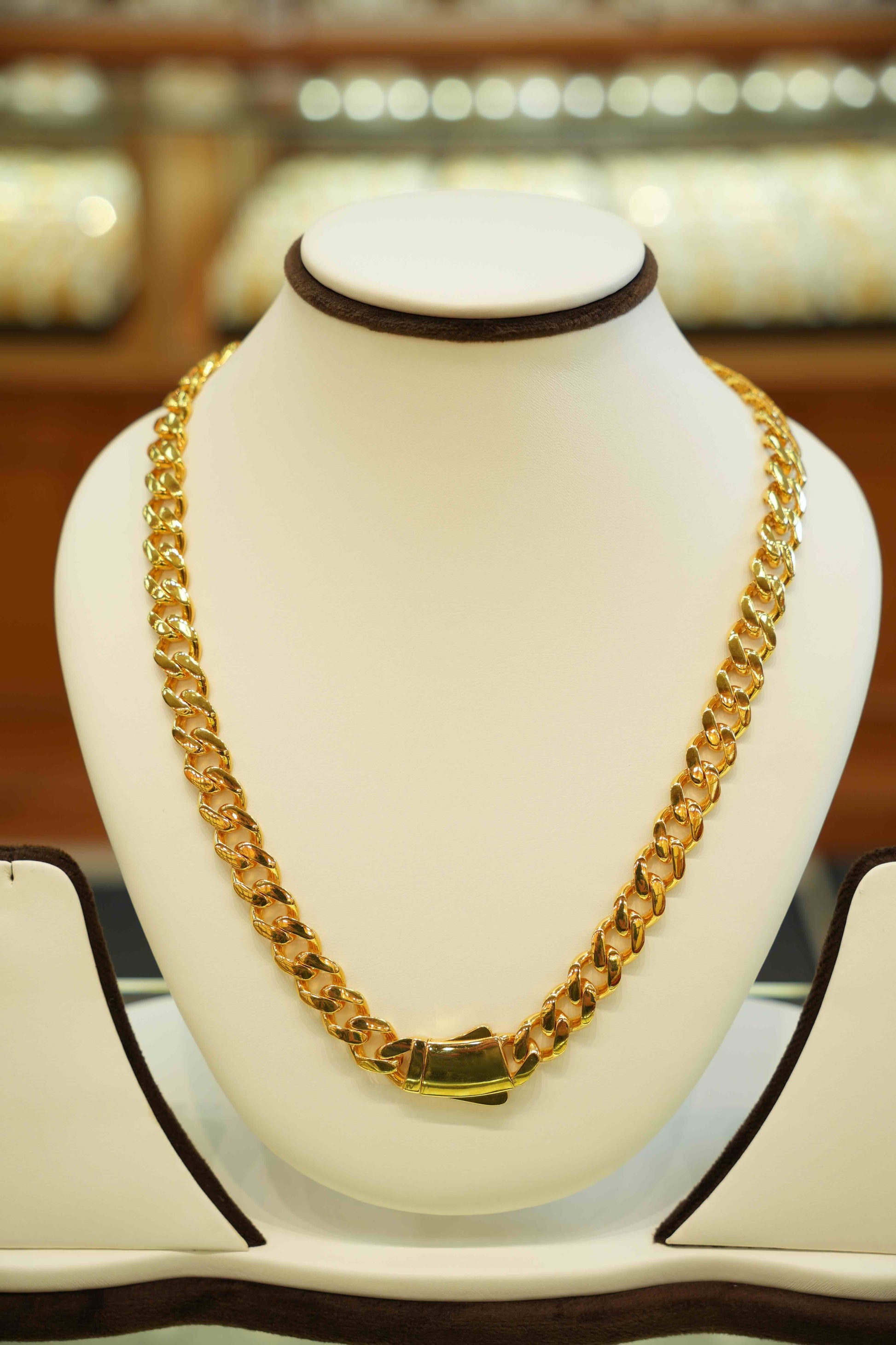 22K Gold Designer Men's Chain (20 Inches)