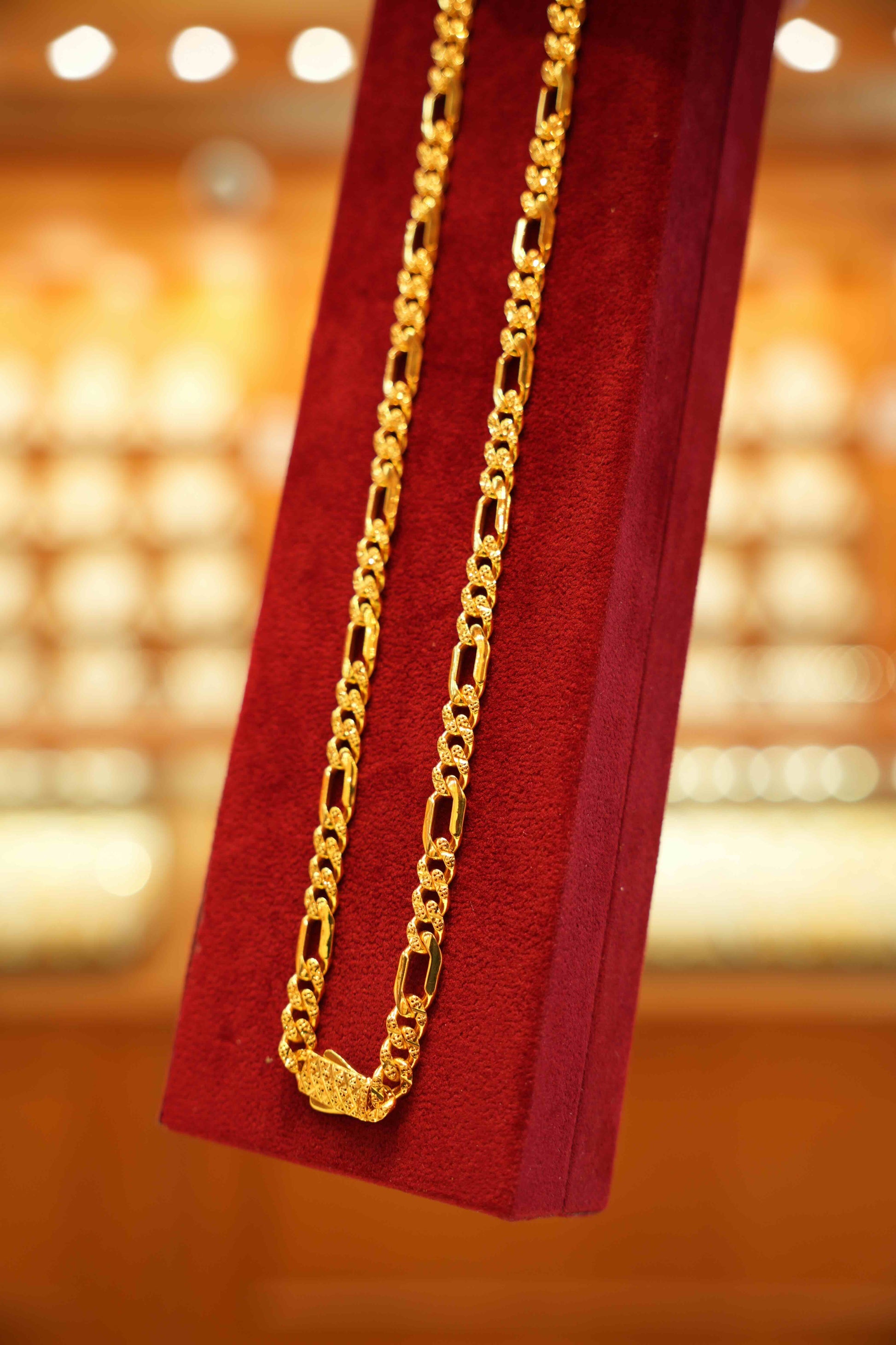 22K Gold Designer Men's Chain (20 Inches)