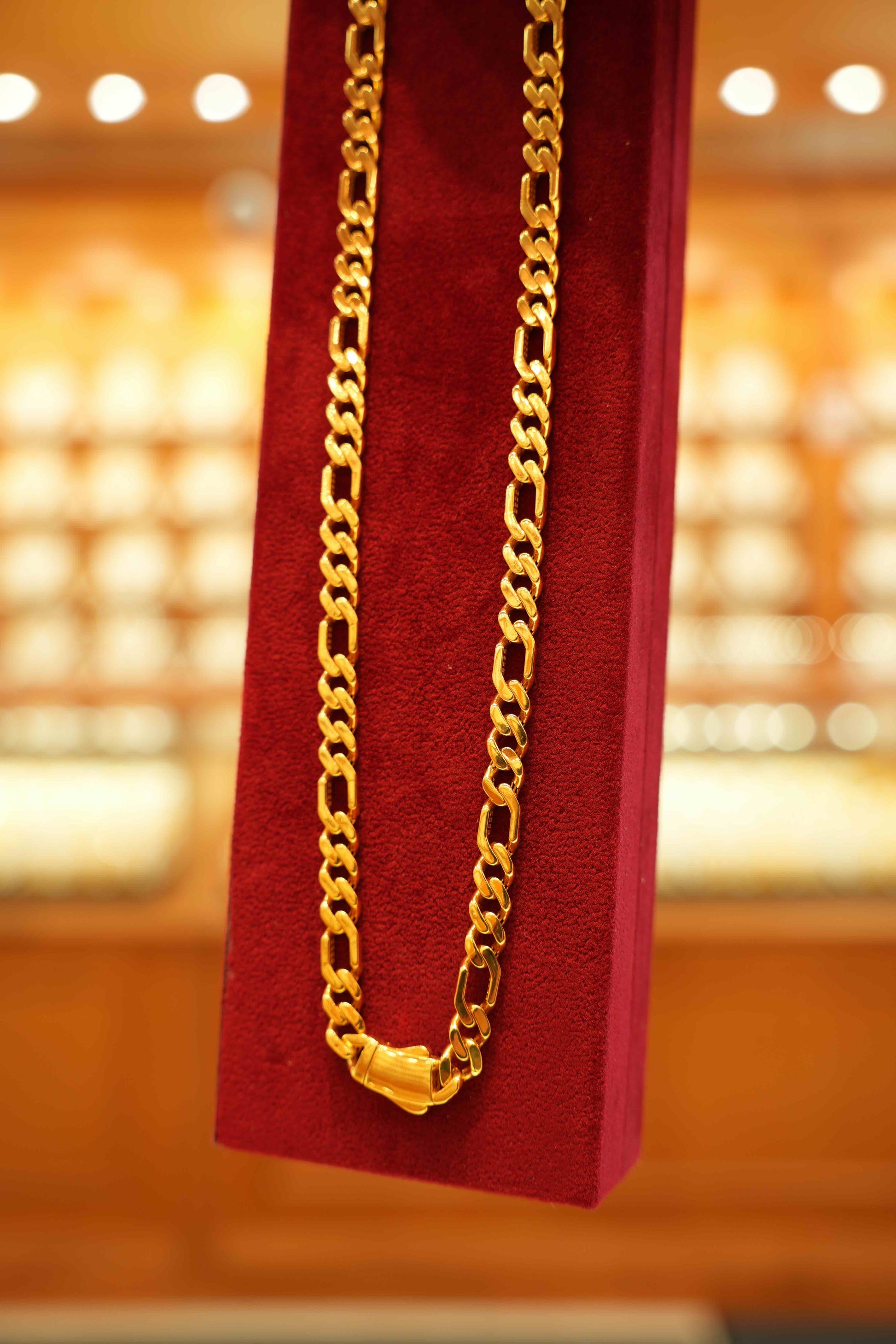 22K Gold Designer Men's Chain (20 Inches)