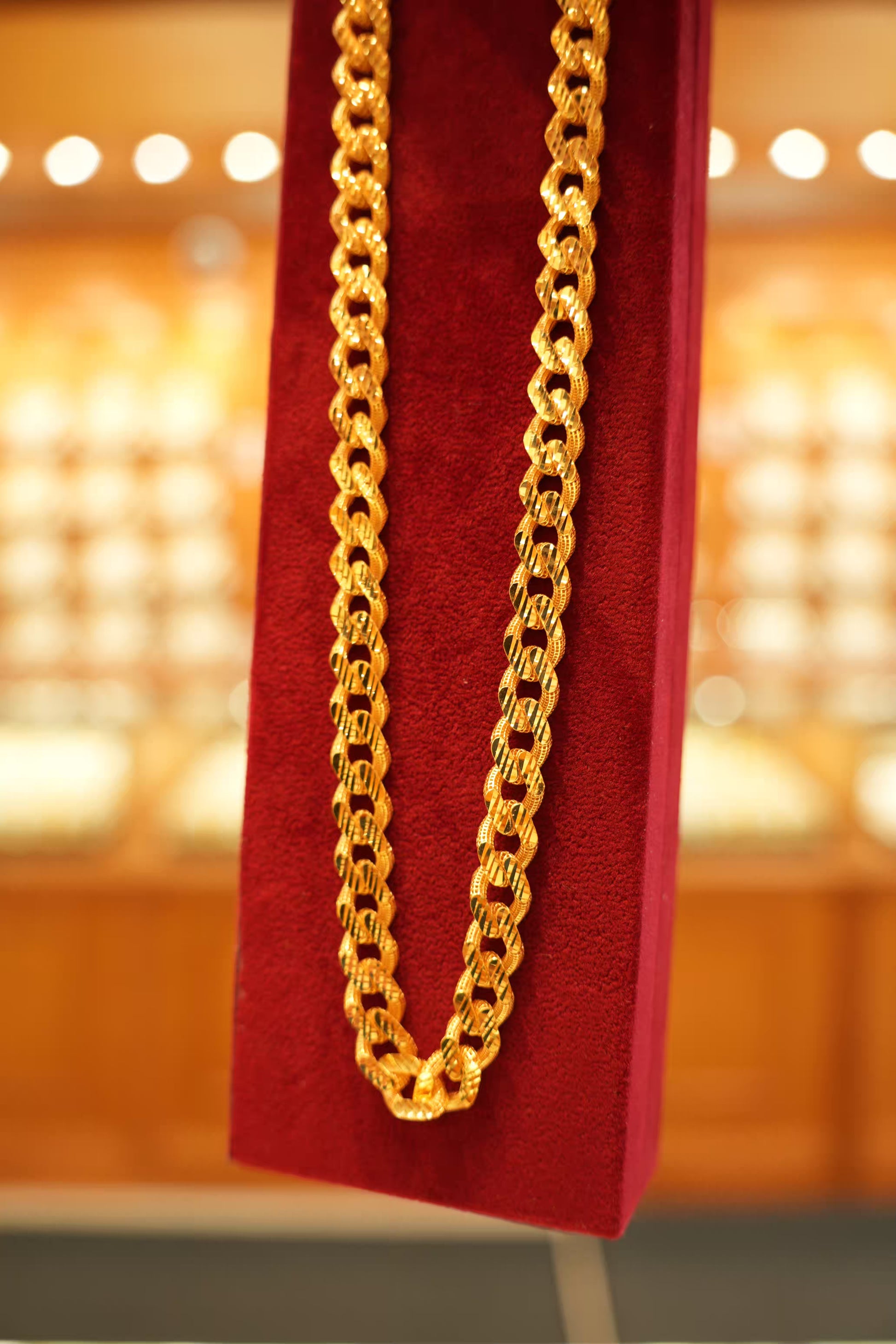 22K Gold Designer Men's Chain (20 Inches)