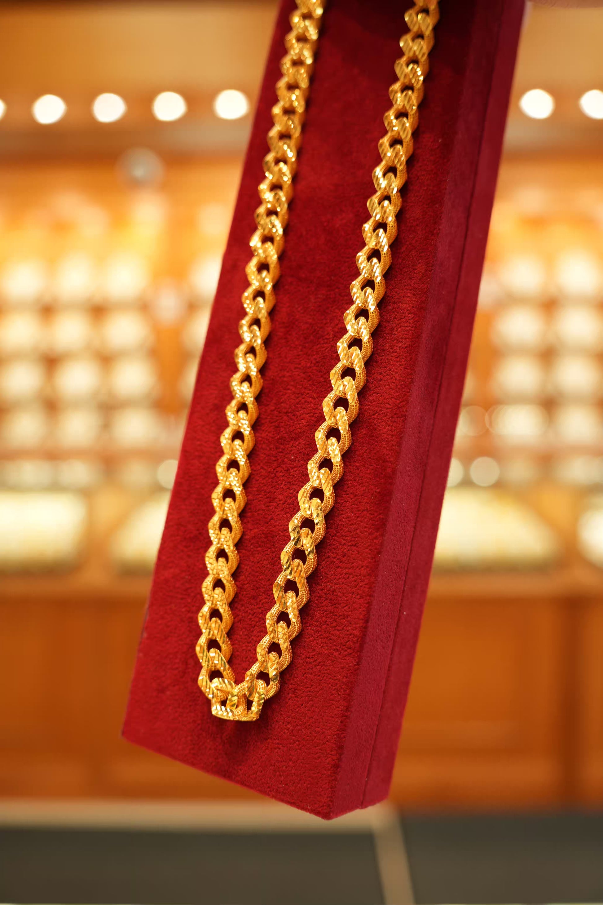 22K Gold Designer Men's Chain (20 Inches)