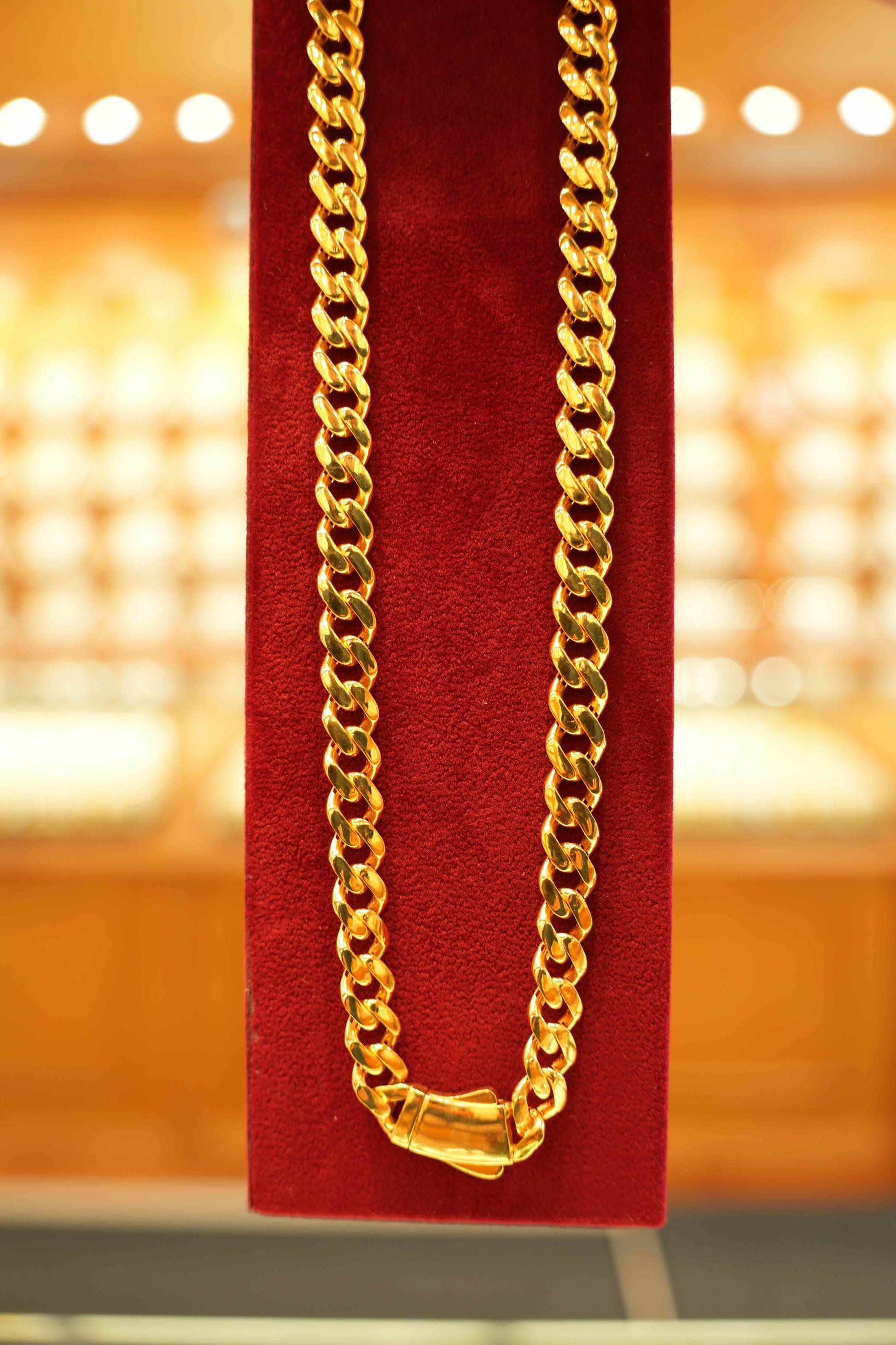 22K Gold Designer Men's Chain (20 Inches)