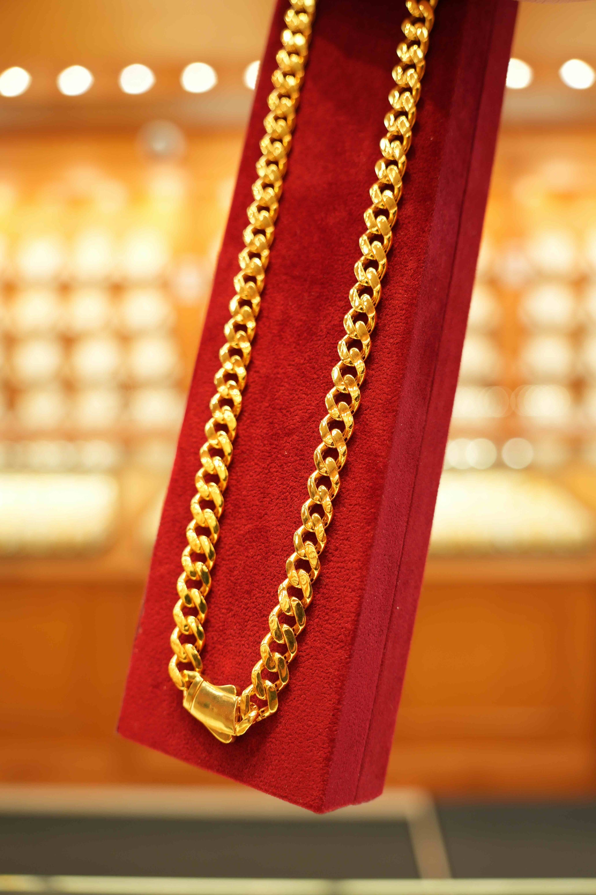 22K Gold Designer Men's Chain (20 Inches)