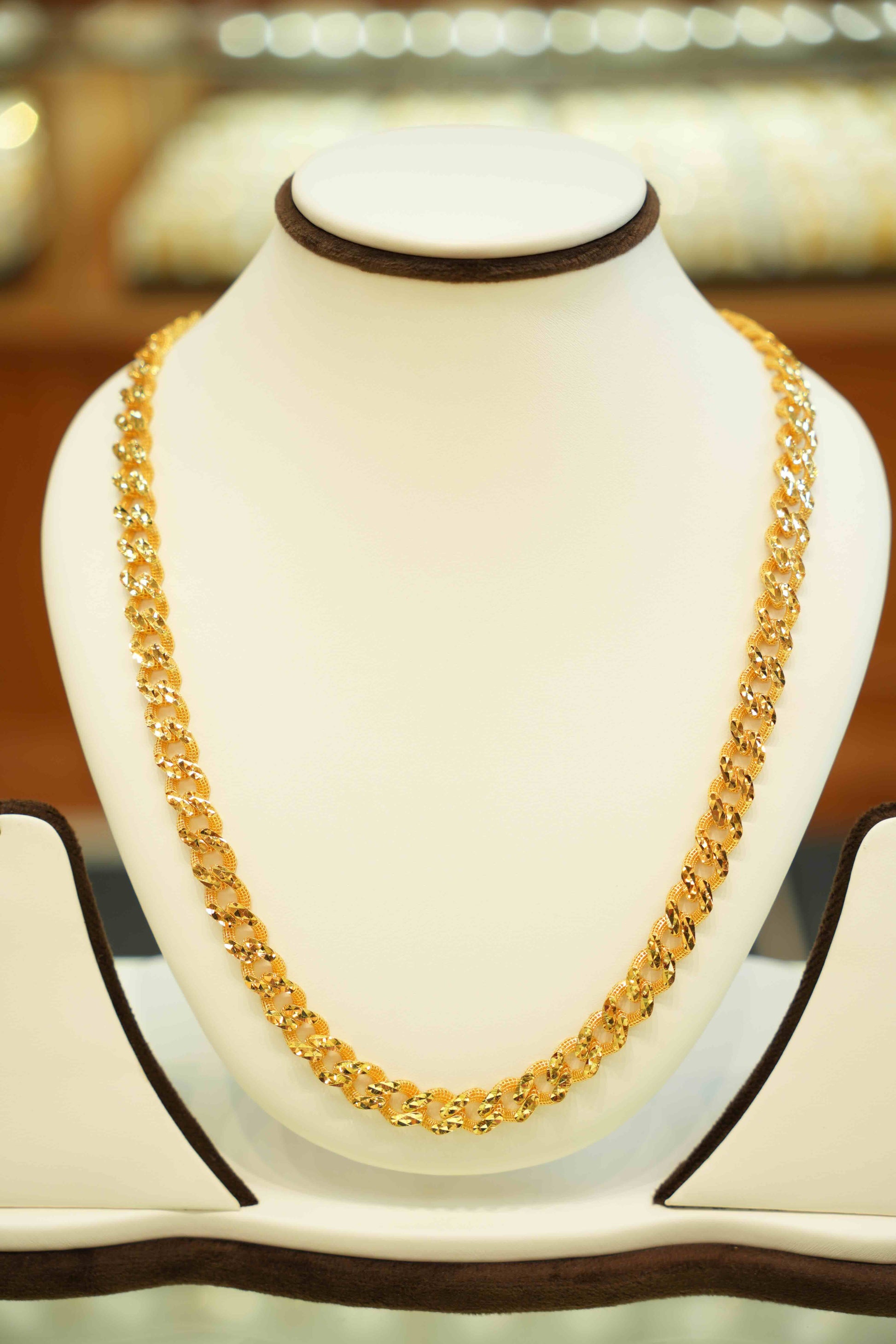 22K Gold Designer Men's Chain (22 Inches)