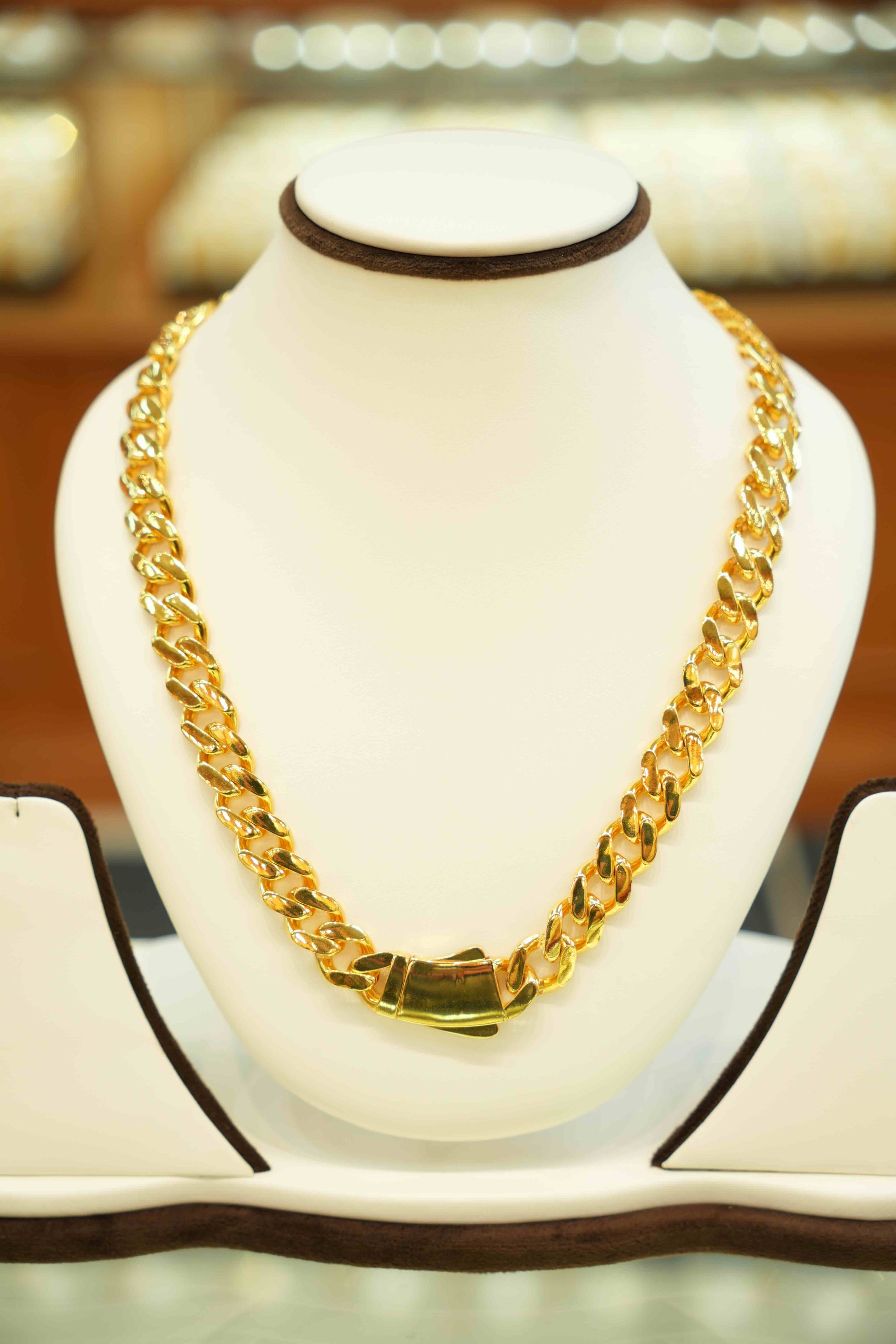 22K Gold Designer Men's Chain (20 Inches)