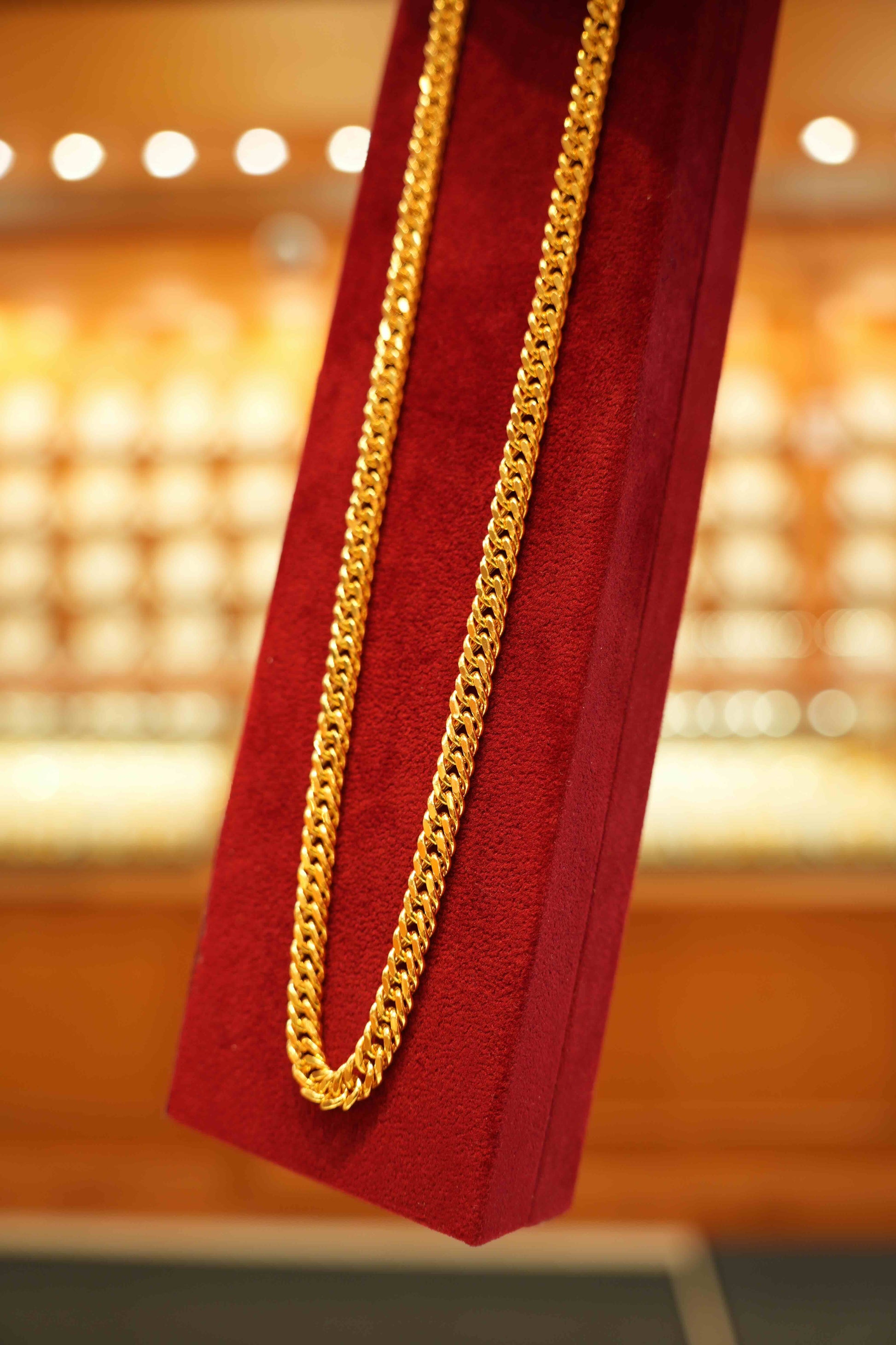 22K Gold Designer Men's Chain (22 Inches)