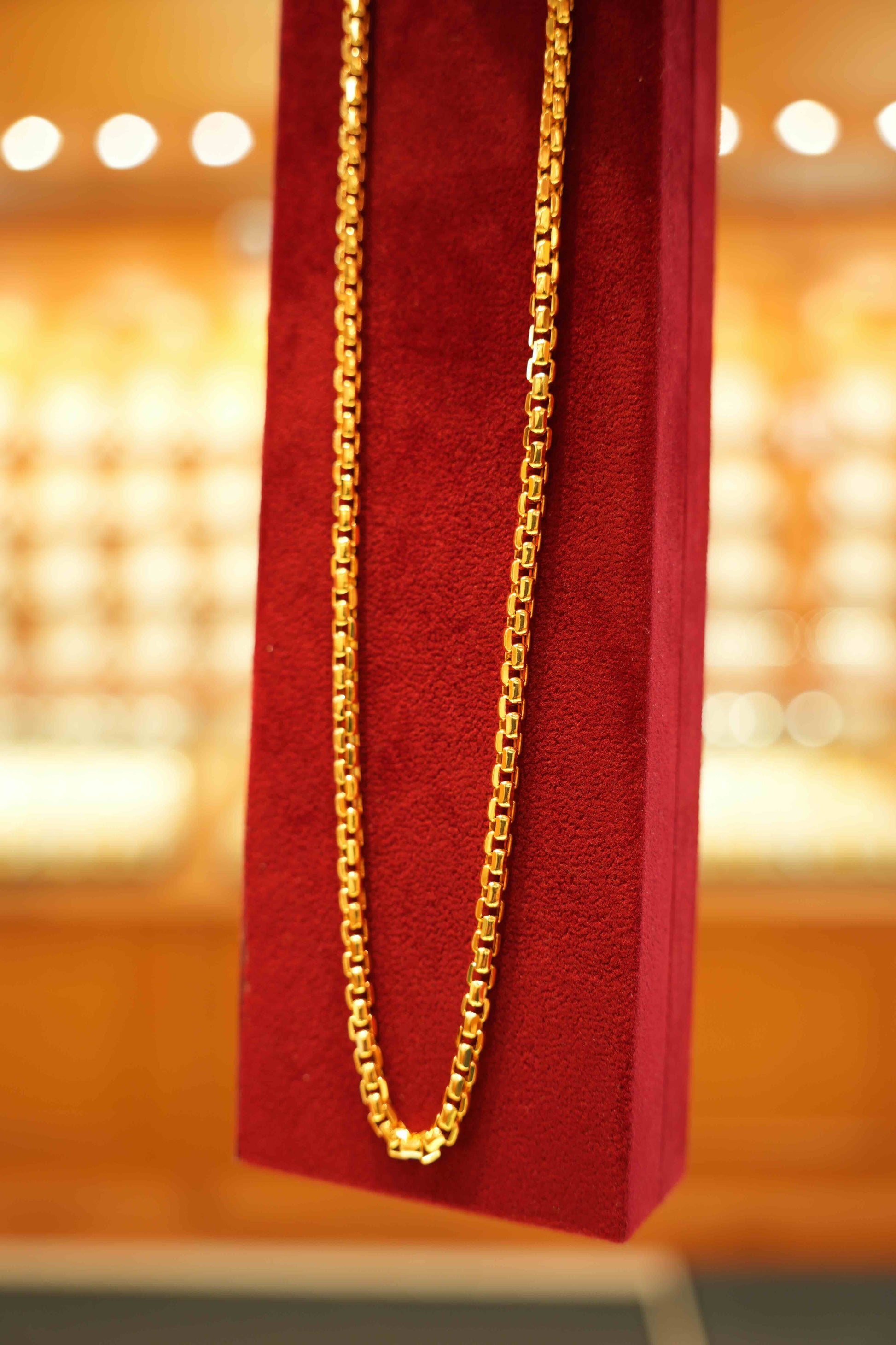 22K Gold Designer Men's Chain (20 Inches)