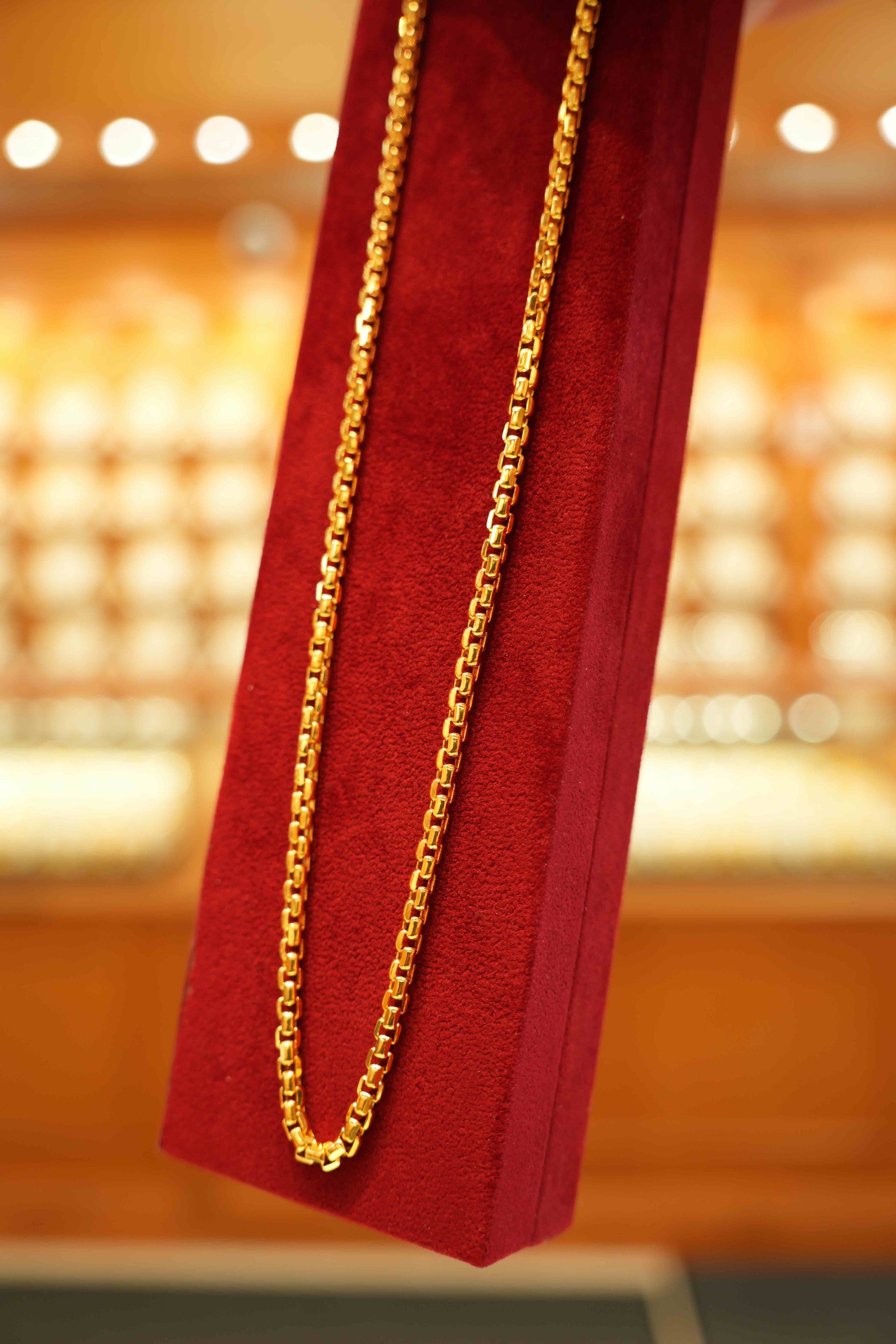 22K Gold Designer Men's Chain (20 Inches)