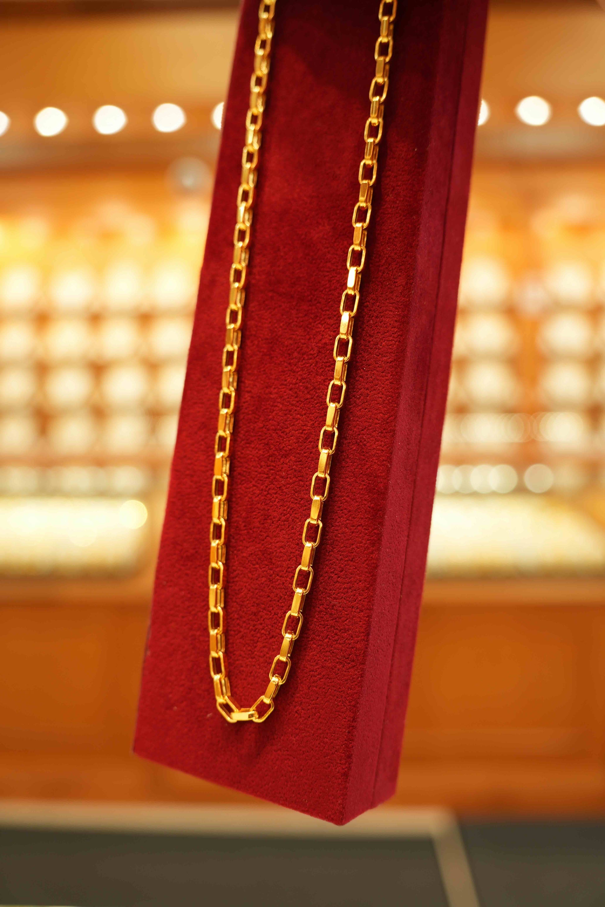 22K Gold Designer Men's Chain (20 Inches)