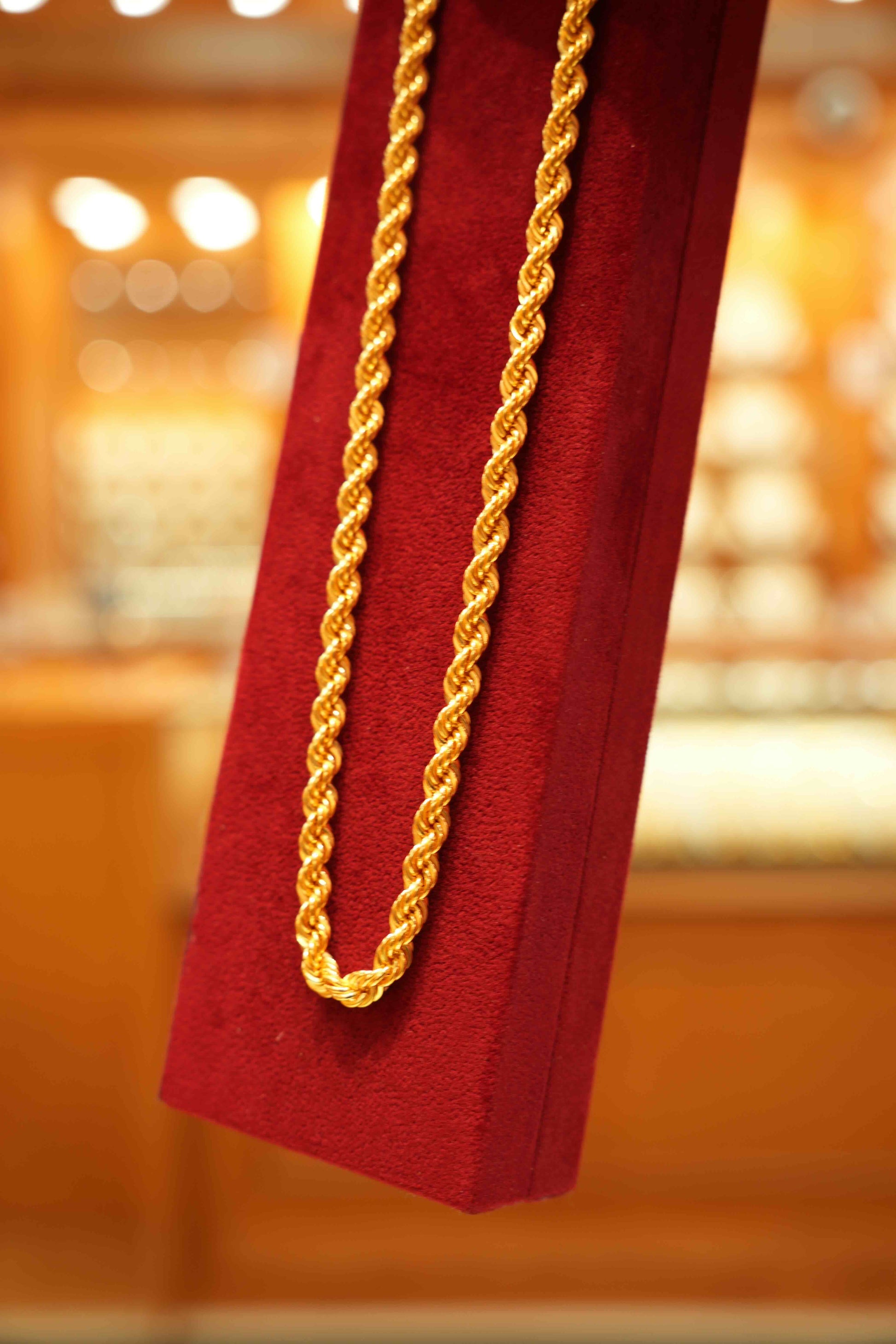 22K Gold Designer Men's Chain (20 Inches)
