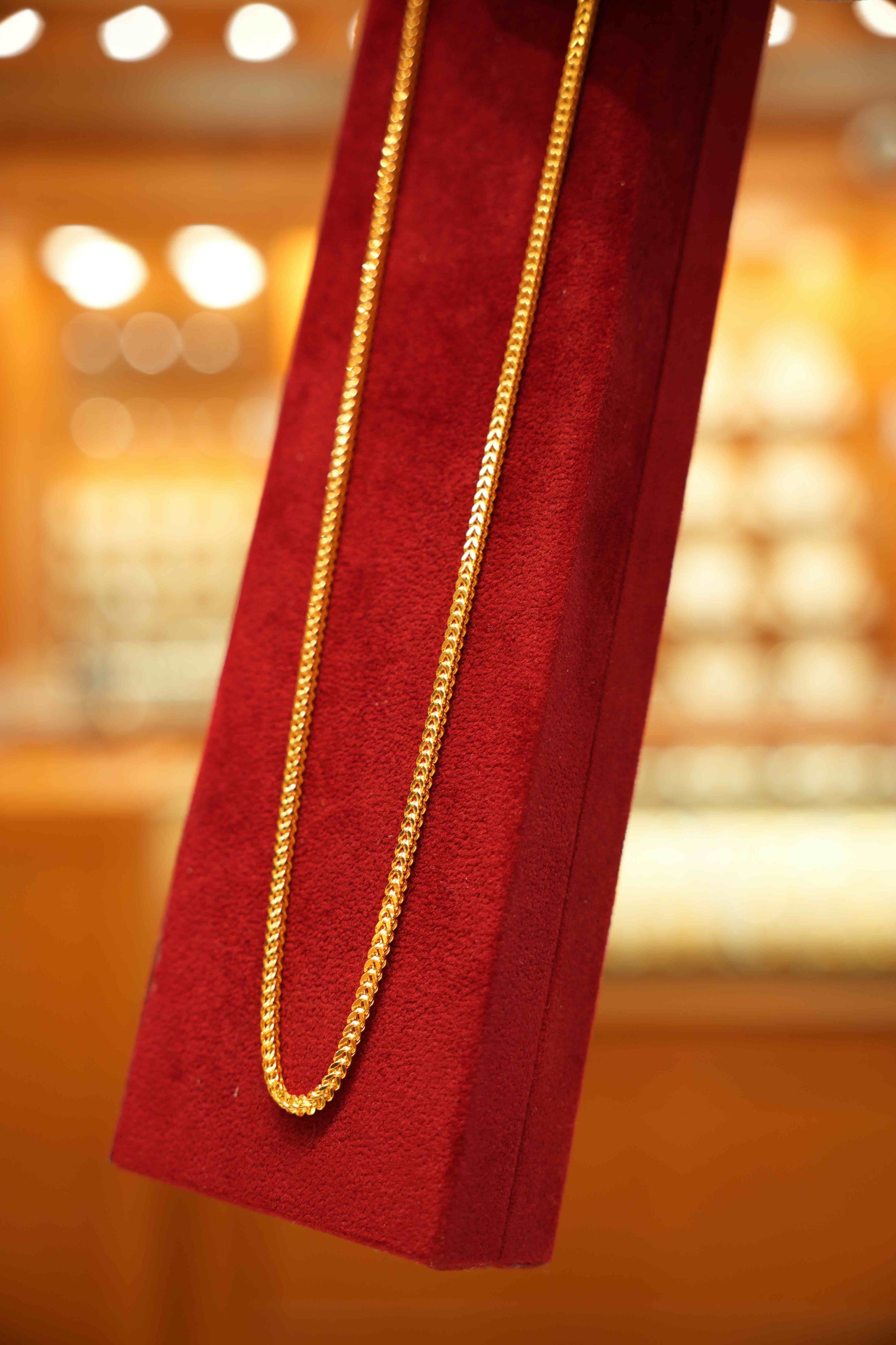 22K Gold Designer Men's Chain (20 Inches)