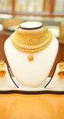 22K Gold Designer Antique Choker Set