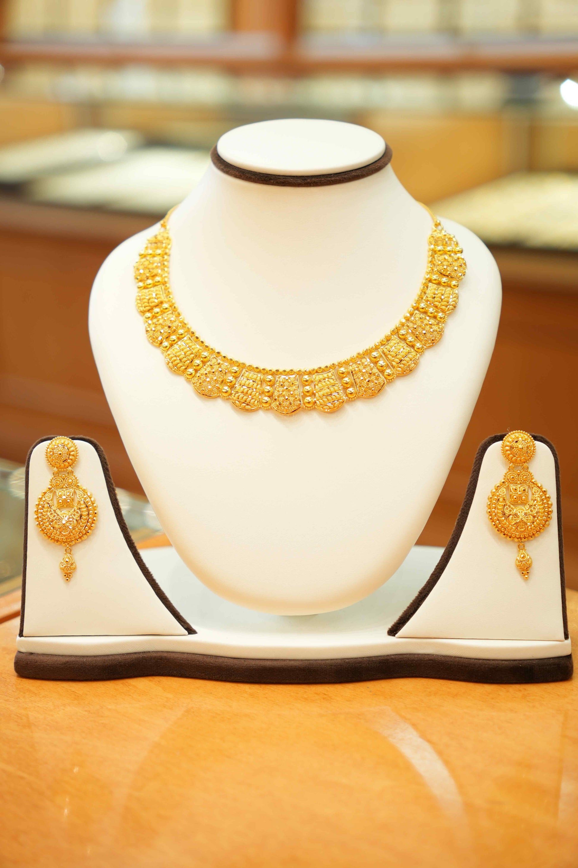 22K Gold Designer Necklace Set