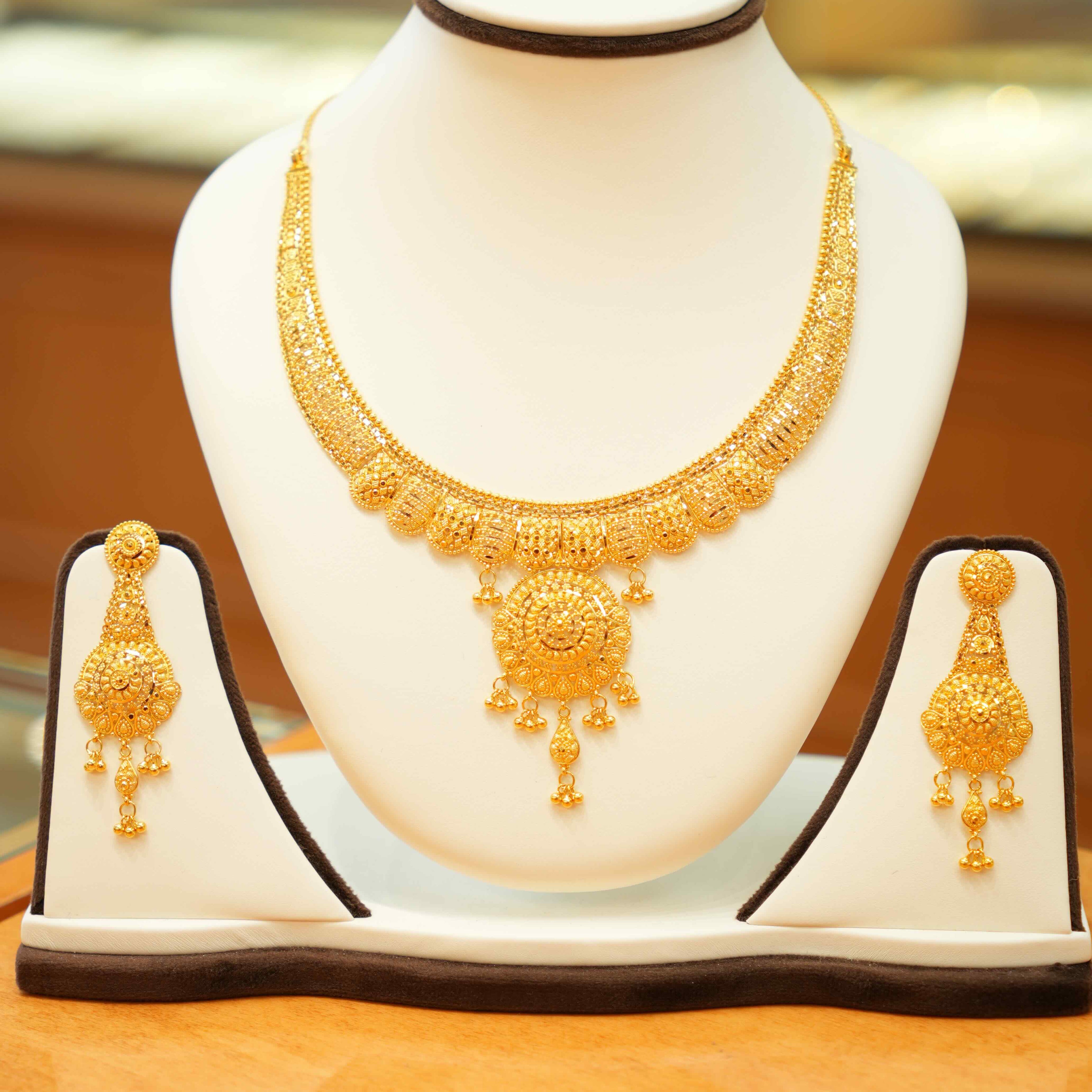 22K Gold Designer Necklace Set