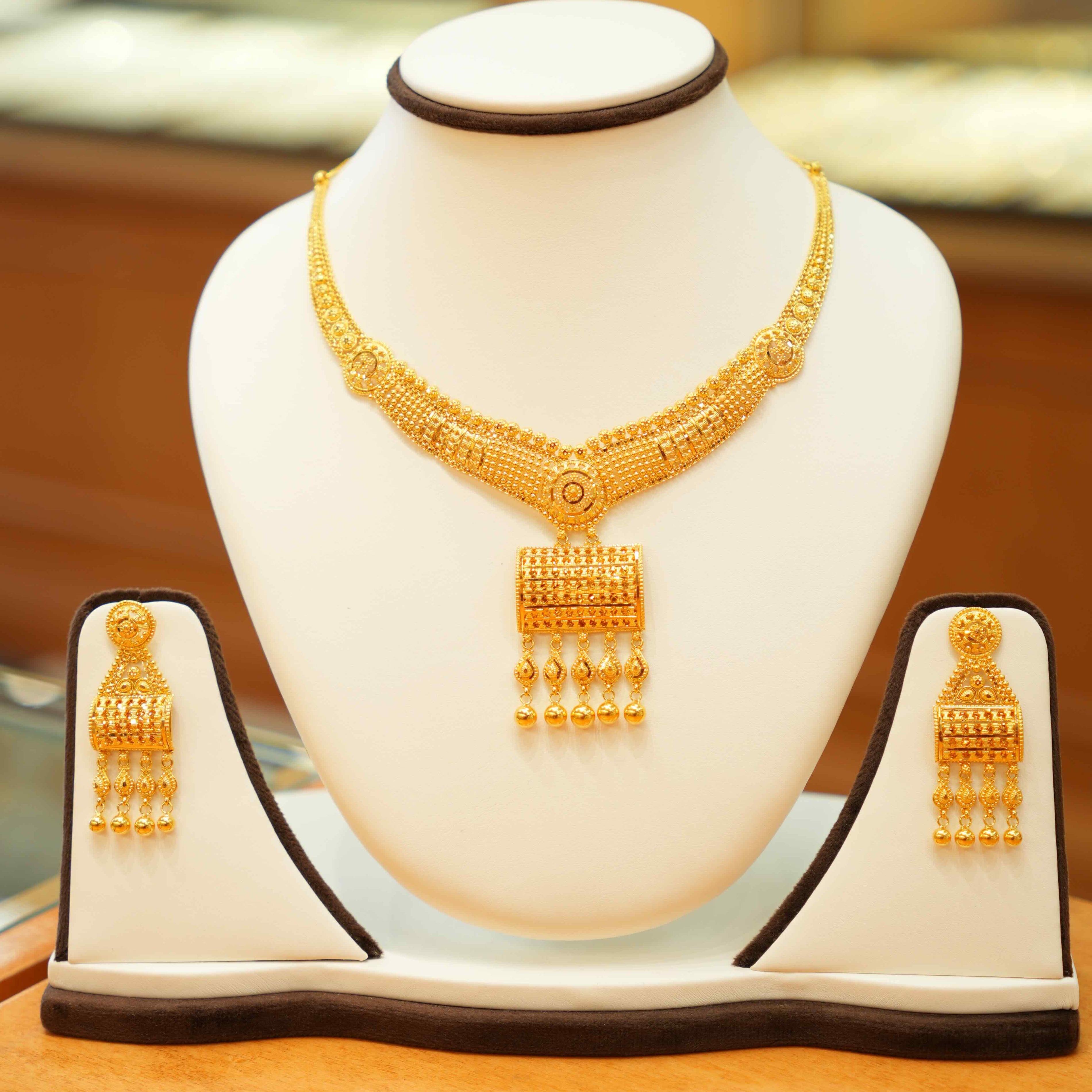 22K Gold Designer Necklace Set