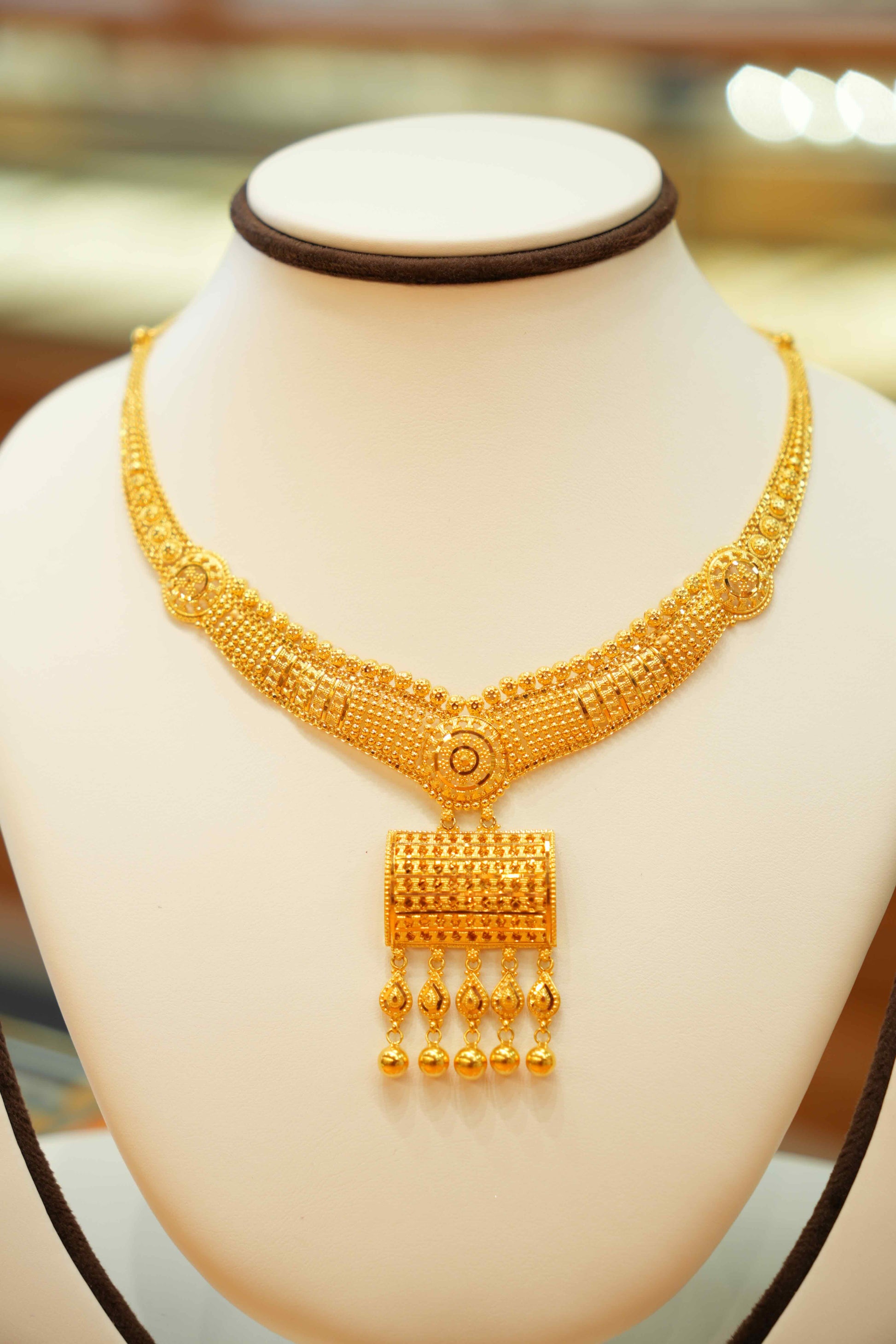 22K Gold Designer Necklace Set