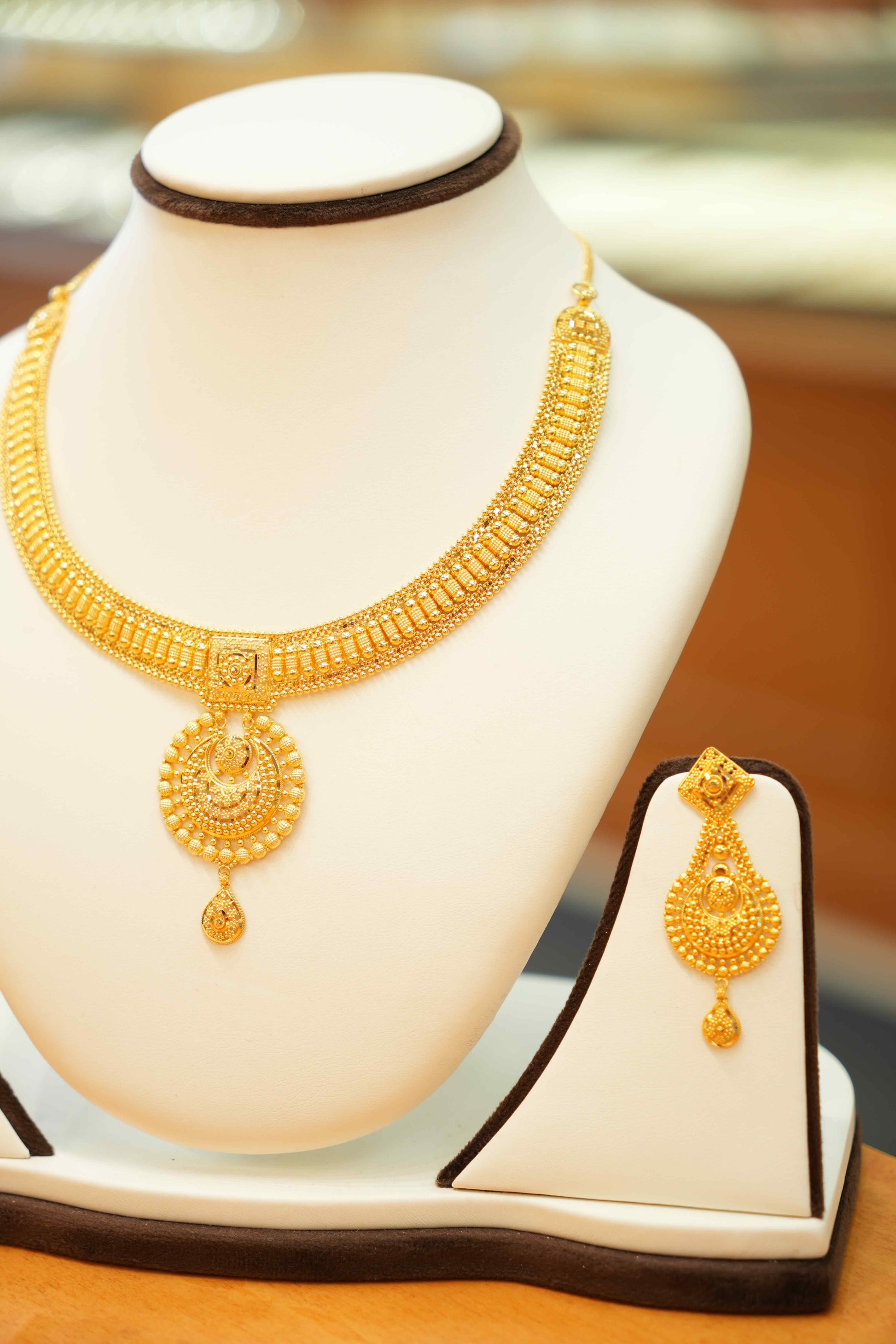 22K Gold Designer Necklace Set
