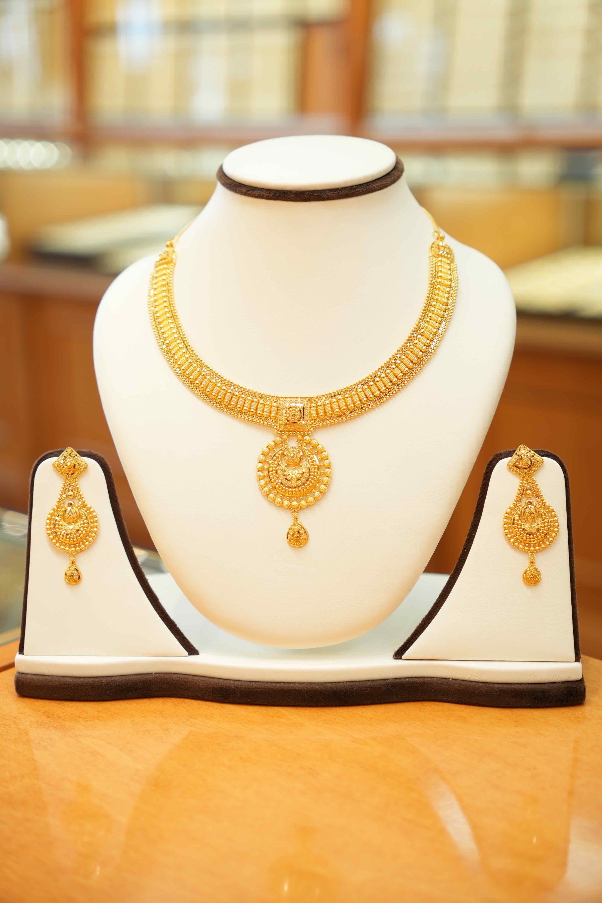 22K Gold Designer Necklace Set