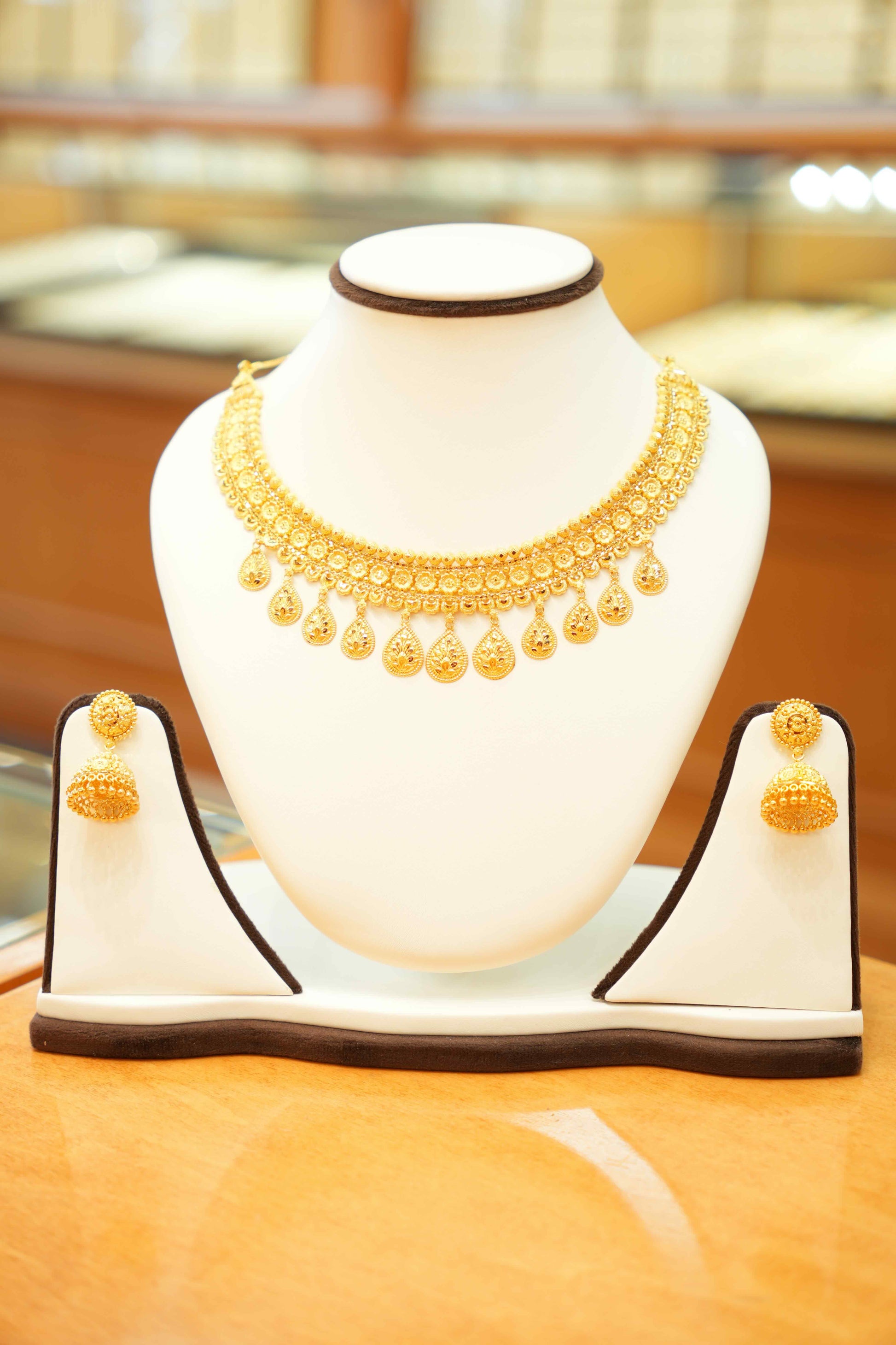 22K Gold Designer Necklace Set