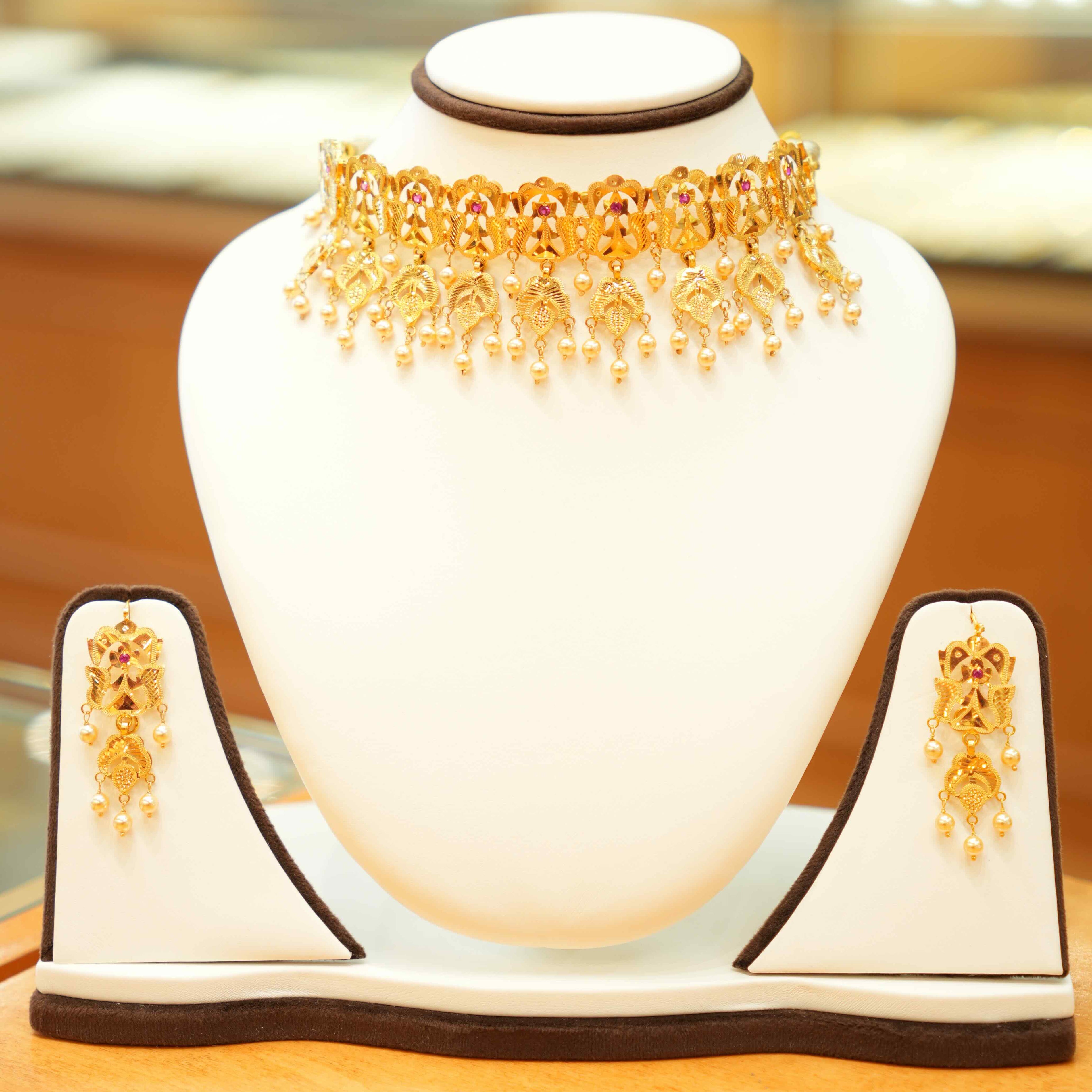 22K Gold Traditional Choker Set
