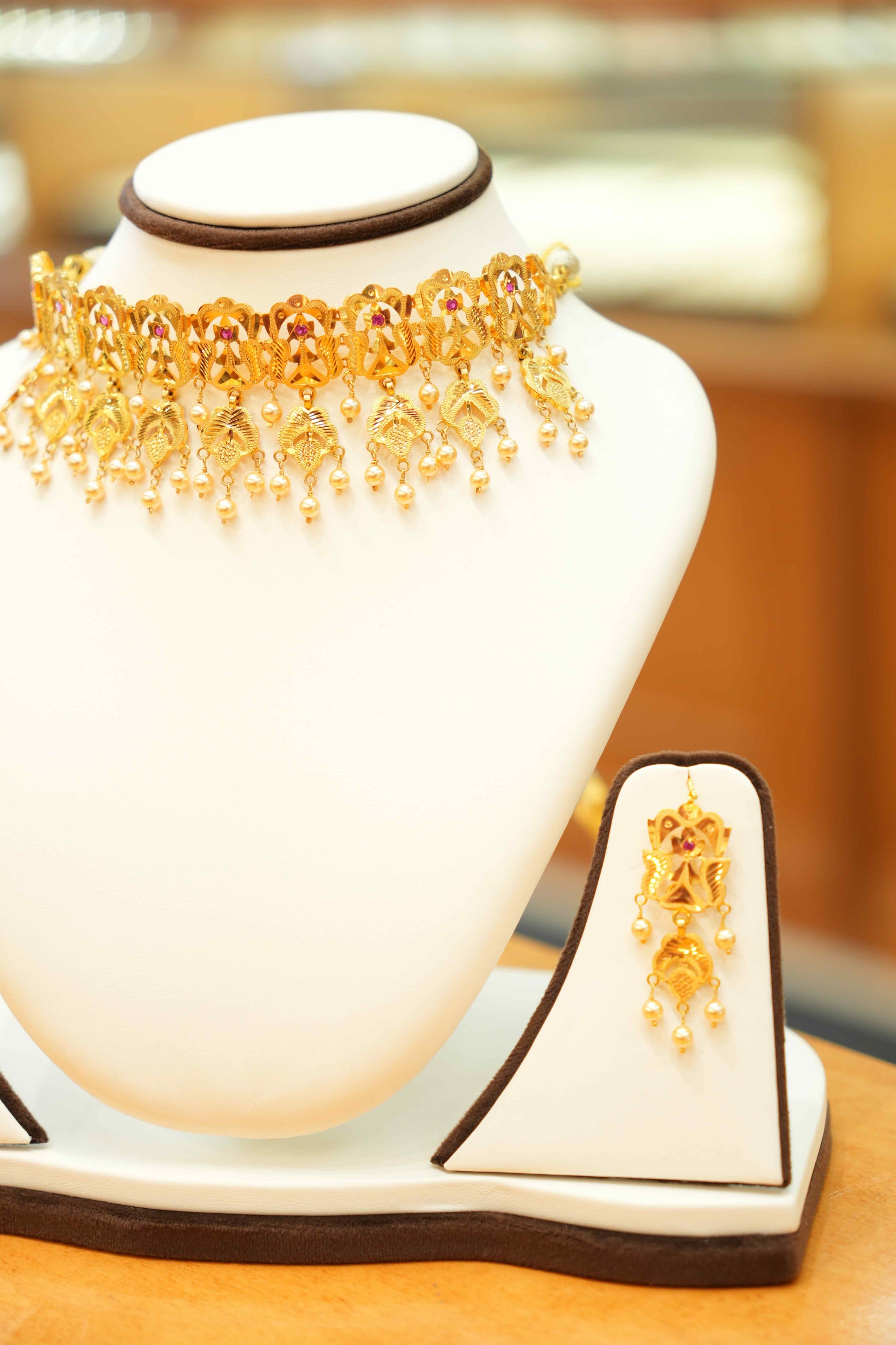 22K Gold Traditional Choker Set