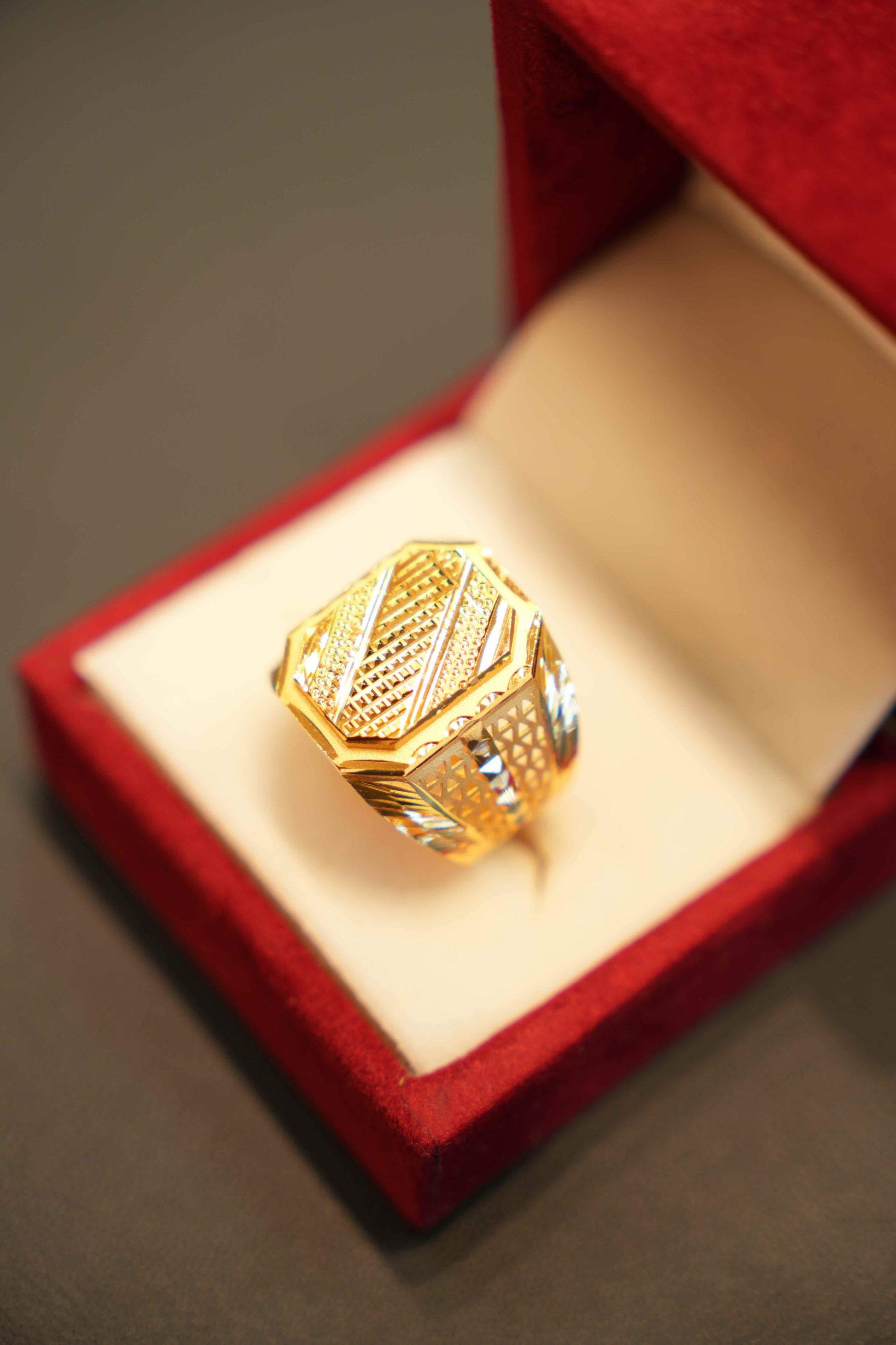 22K Gold Designer Men's Ring