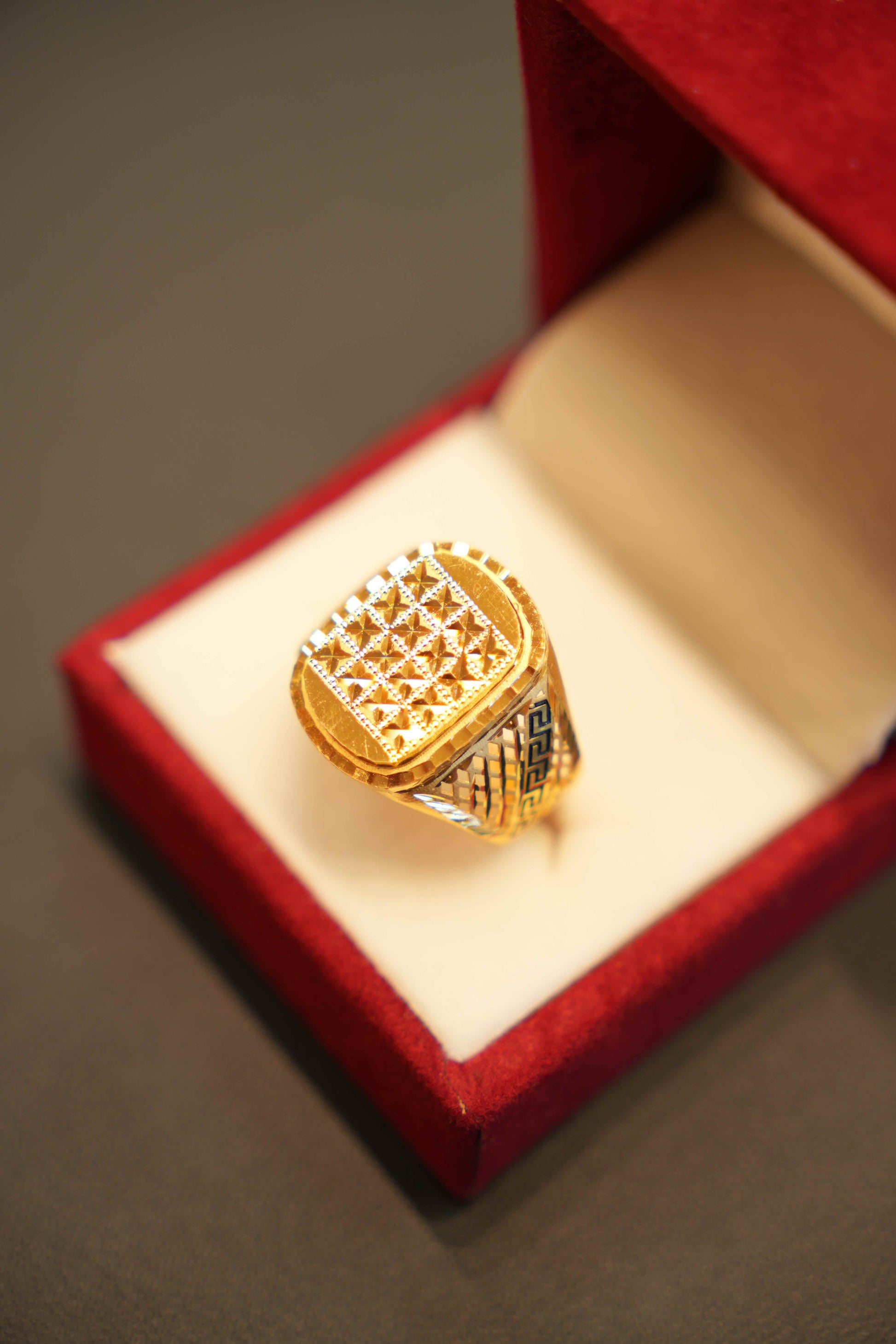 22K Gold Designer Men's Ring