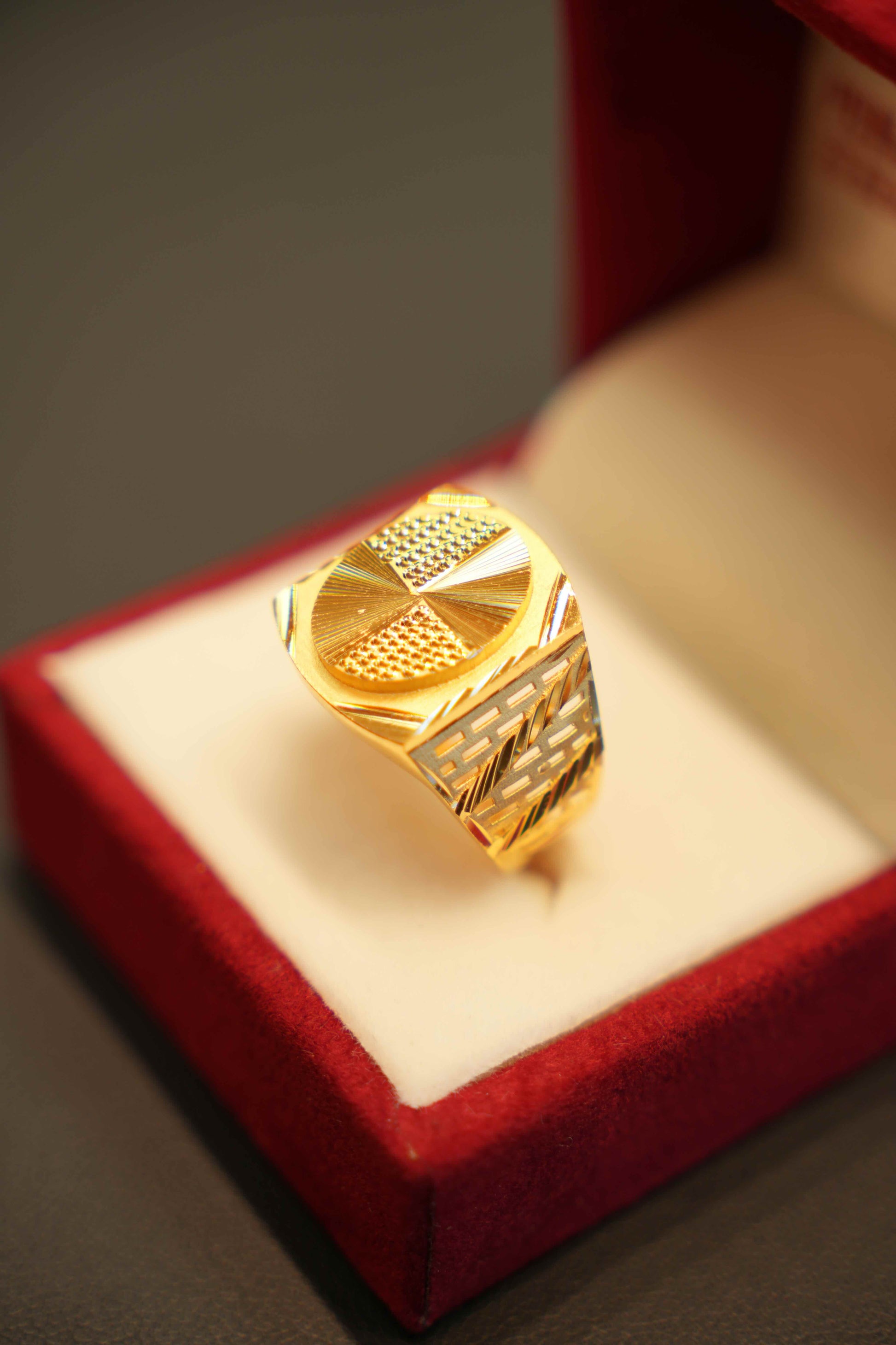 22K Gold Designer Men's Ring