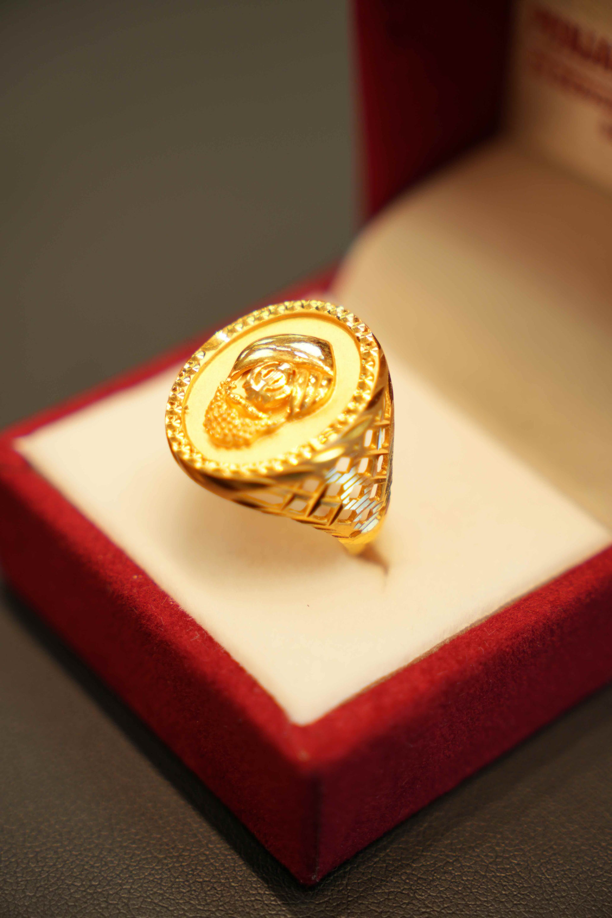 22K Gold Luxury Men's Ring