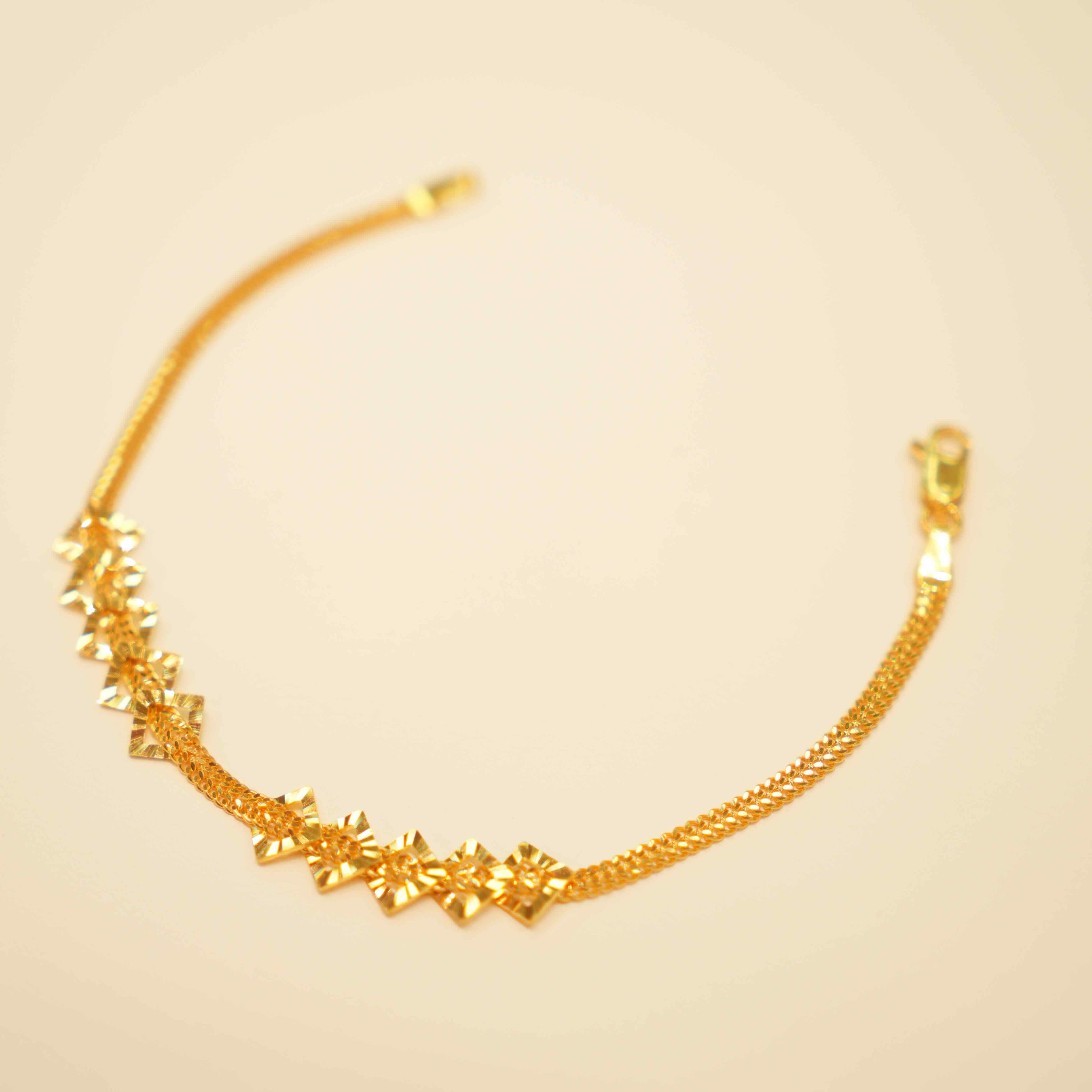 22K Gold Ladies Designer Bracelet